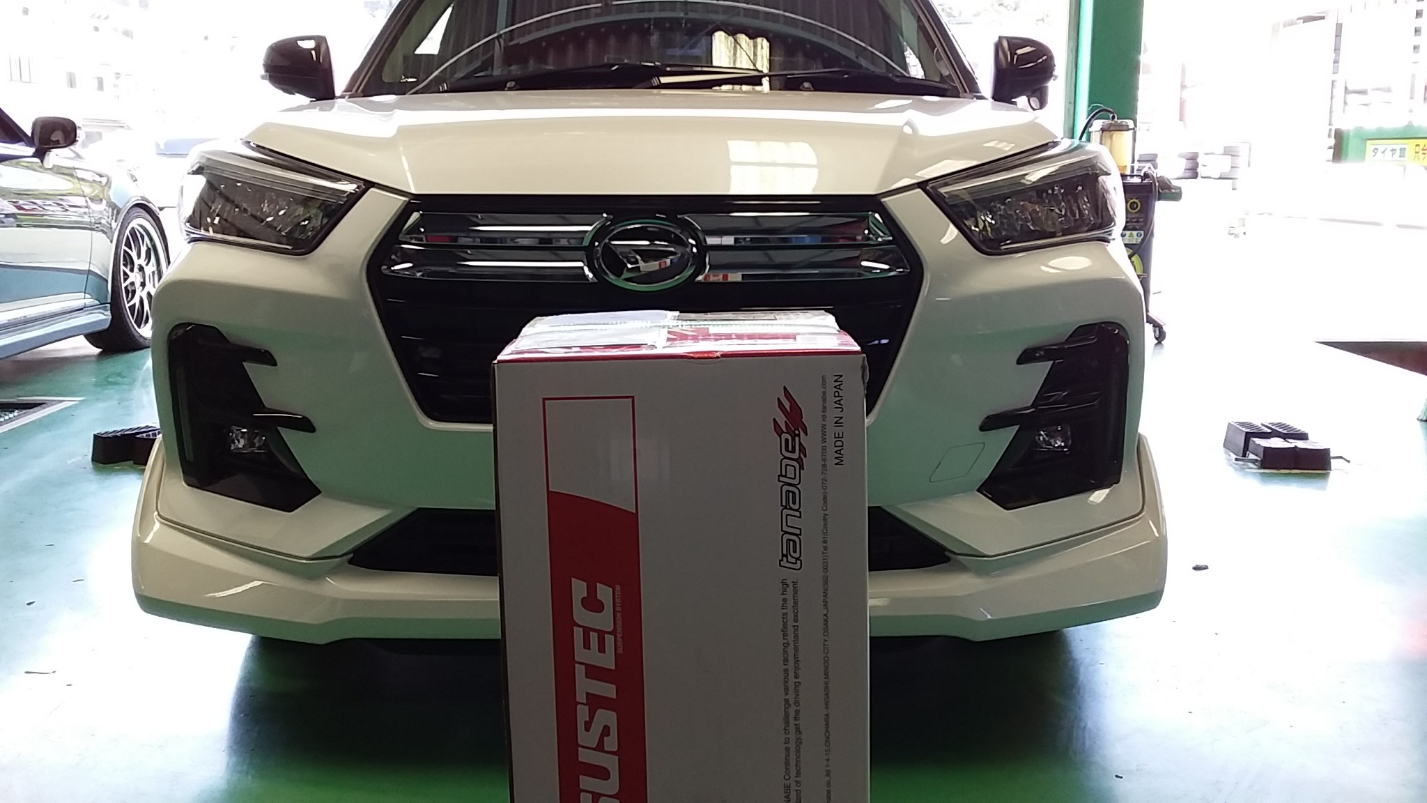 DAIHATSU ロッキー ダウンサス交換 | ダイハツ その他 パーツ取付