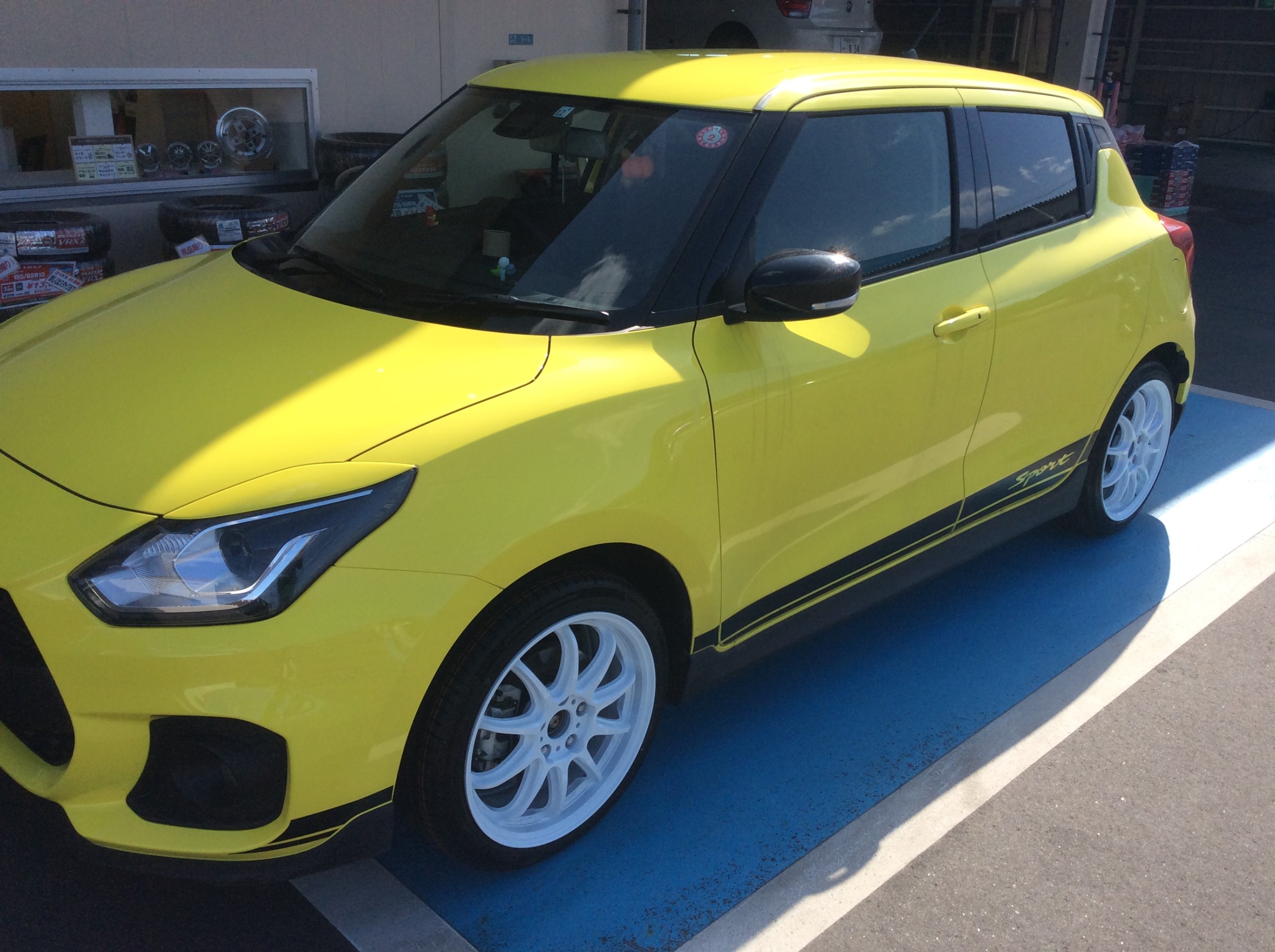 スイフトスポーツ × WORK エモーションZR10 | 店舗おススメ情報 スイフトスポーツ × WORK エモーションZR10 | 店舗おススメ情報