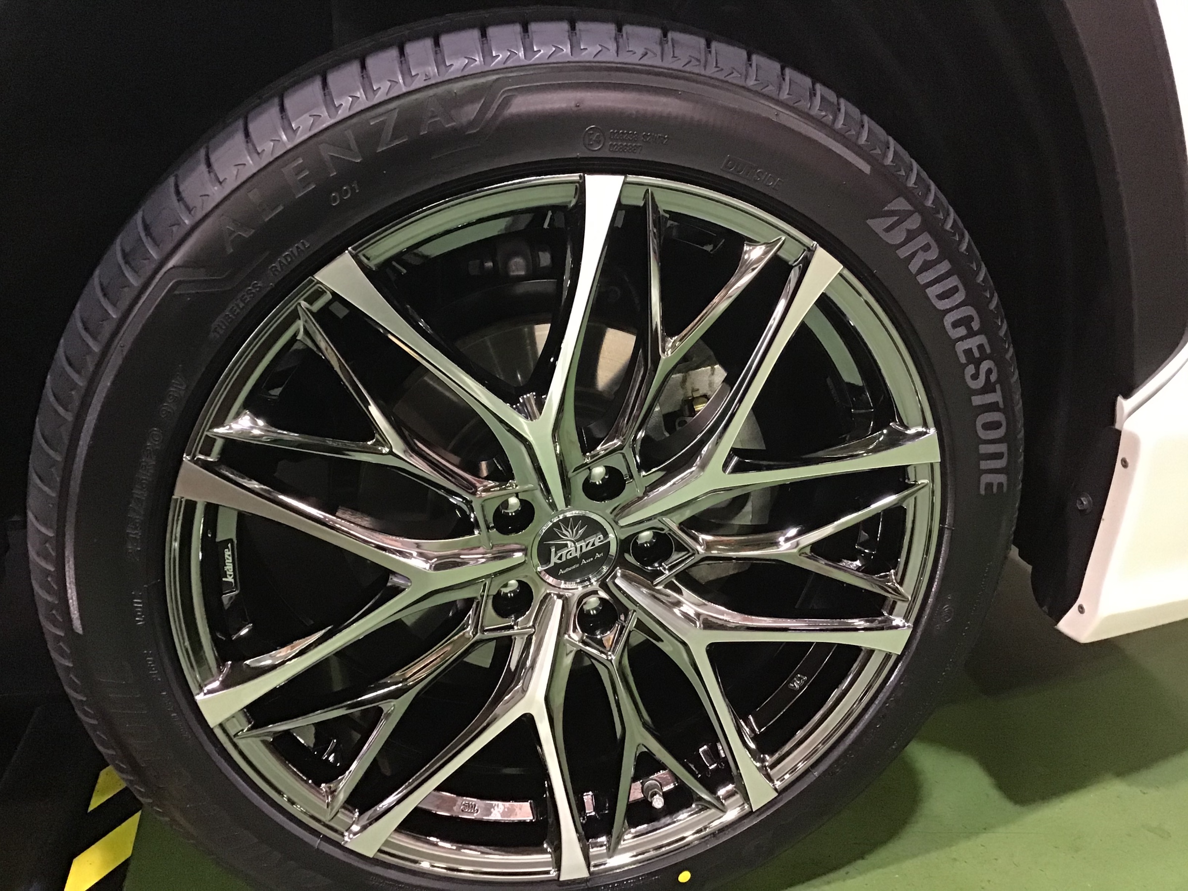 RAV4 にKranze Weaval 装着! | 店舗おススメ情報 | タイヤ館 RAV4 にKranze Weaval 装着! | 店舗おススメ情報 | タイヤ館