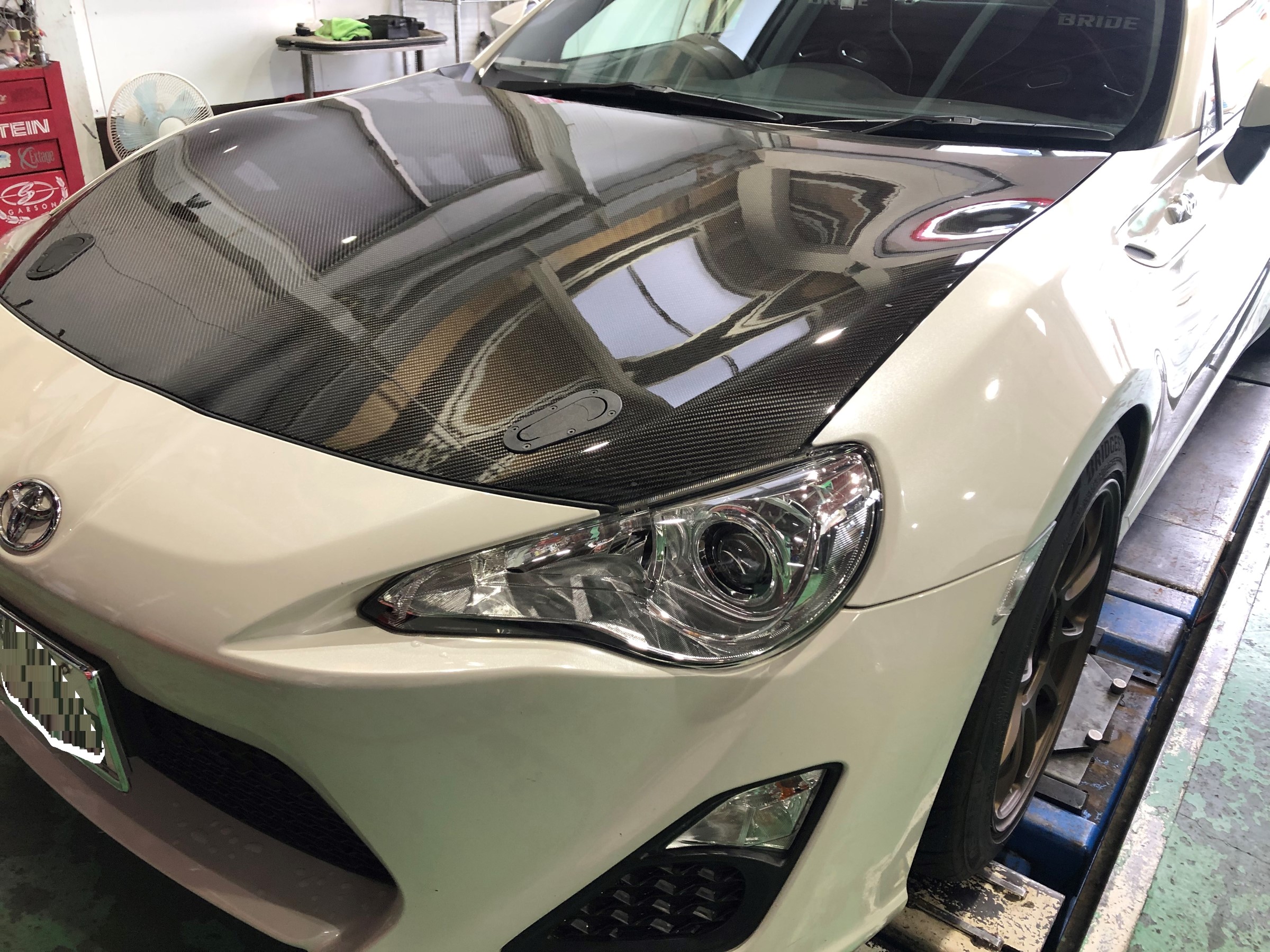 トヨタ 86 カーボンボンネット | トヨタ 86 その他 外装・内装取付