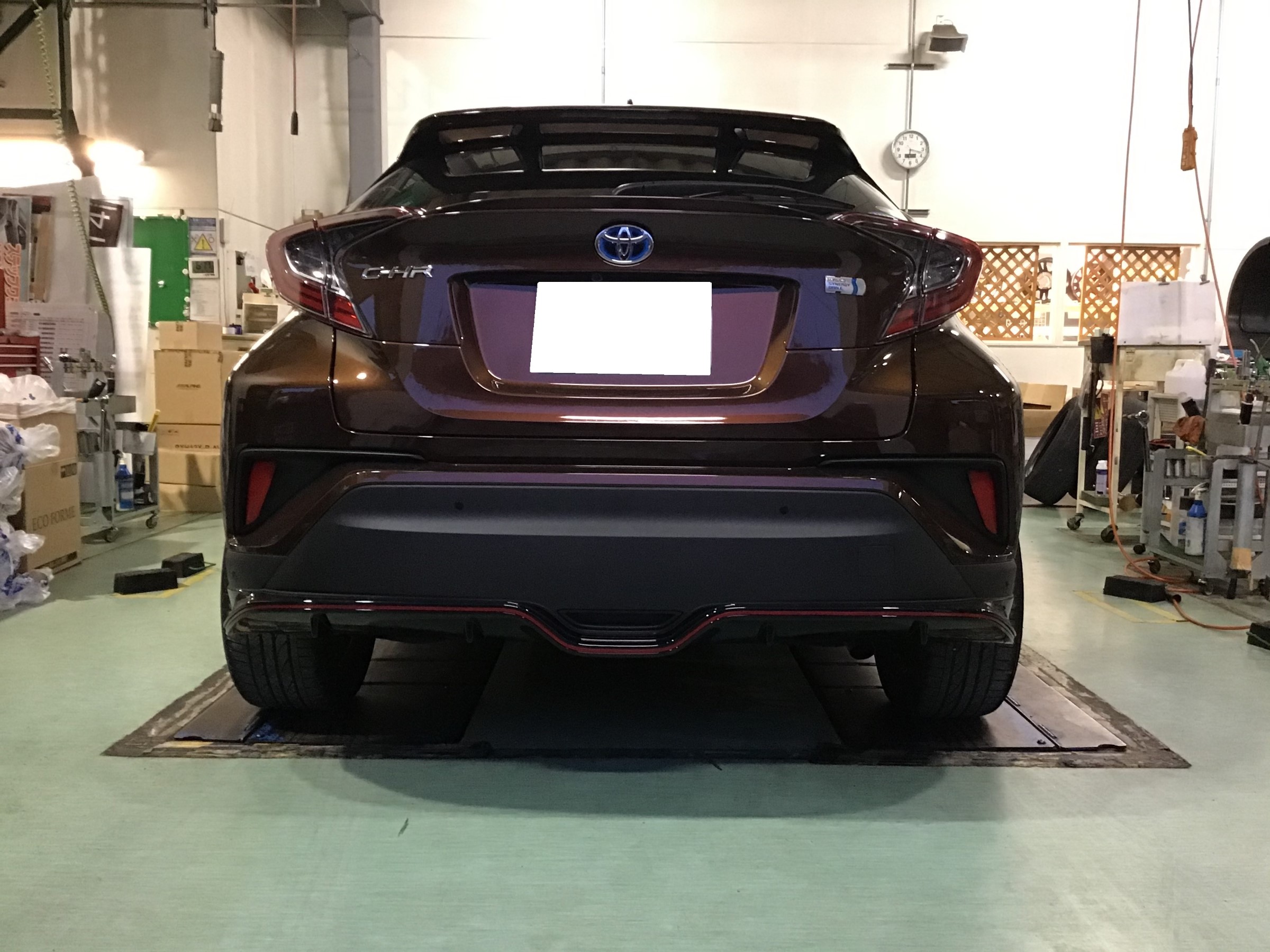 トヨタ C-HR リヤアンダースポイラー マフラー 交換 | トヨタ C-HR