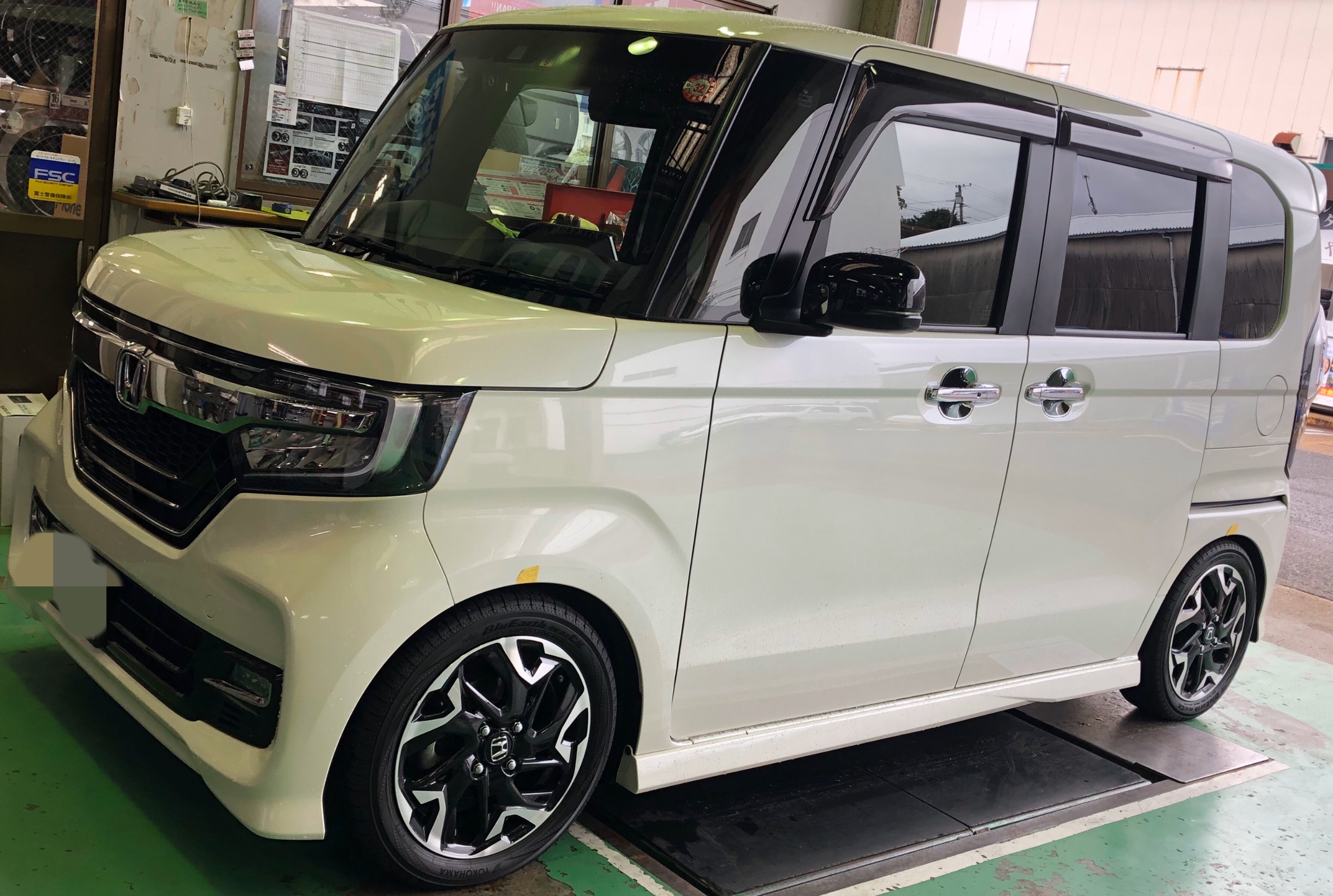 HONDA N-BOX ☆ TEIN FLEX Z 取付 | 店舗おススメ情報 | タイヤ館