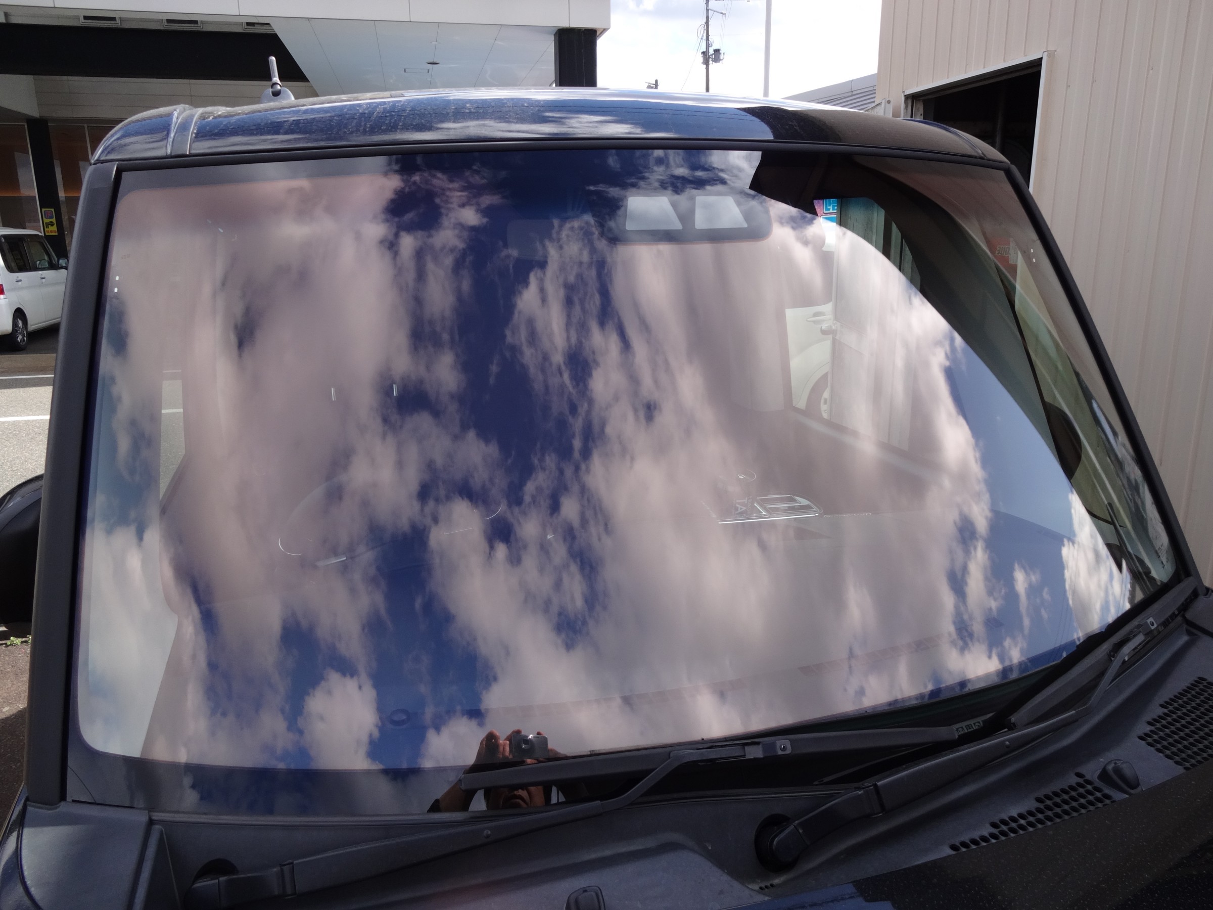 ソーラーインパクト 特殊反射フロントガラス ダイハツ タントカスタム サービス事例 タイヤ館 長岡西 タイヤからはじまる トータルカーメンテナンス タイヤ館グループ