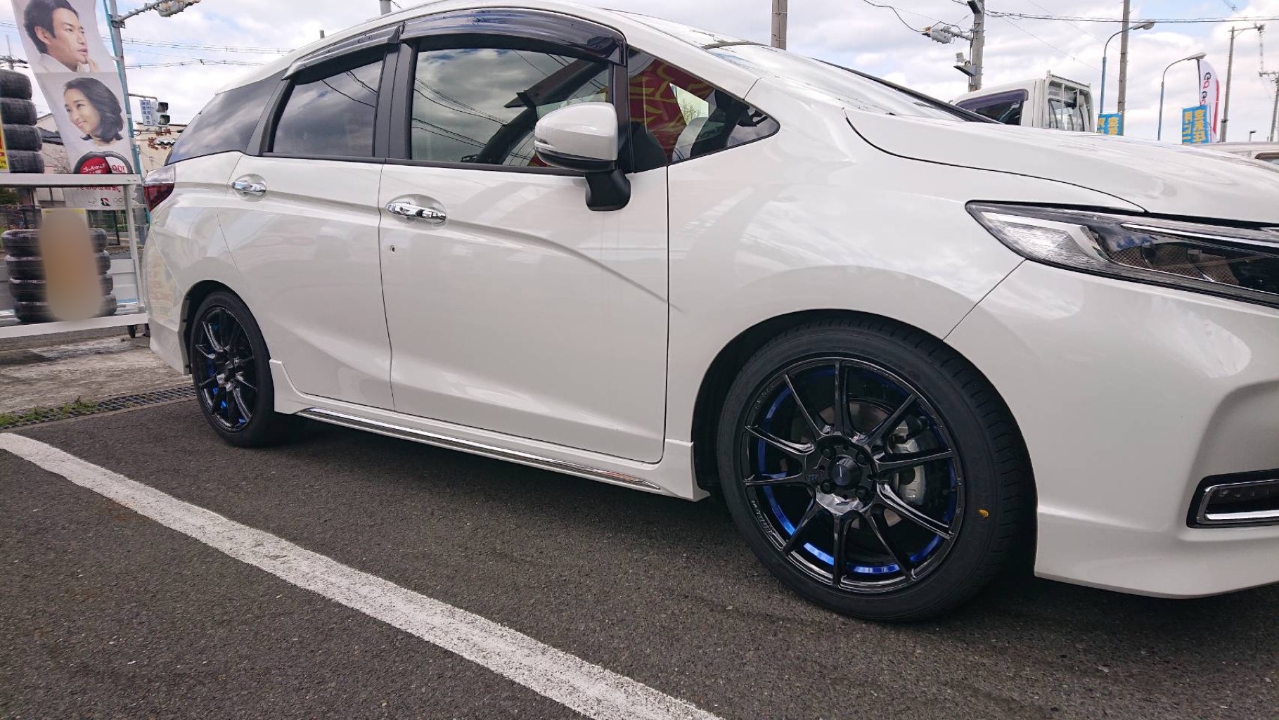 シャトル Gp7 にflexzとsa25r ホンダ シャトル ホイール パーツ取付 足回り関係取付 サービス事例 タイヤ館 さつま泉北 タイヤからはじまる トータルカーメンテナンス タイヤ館グループ