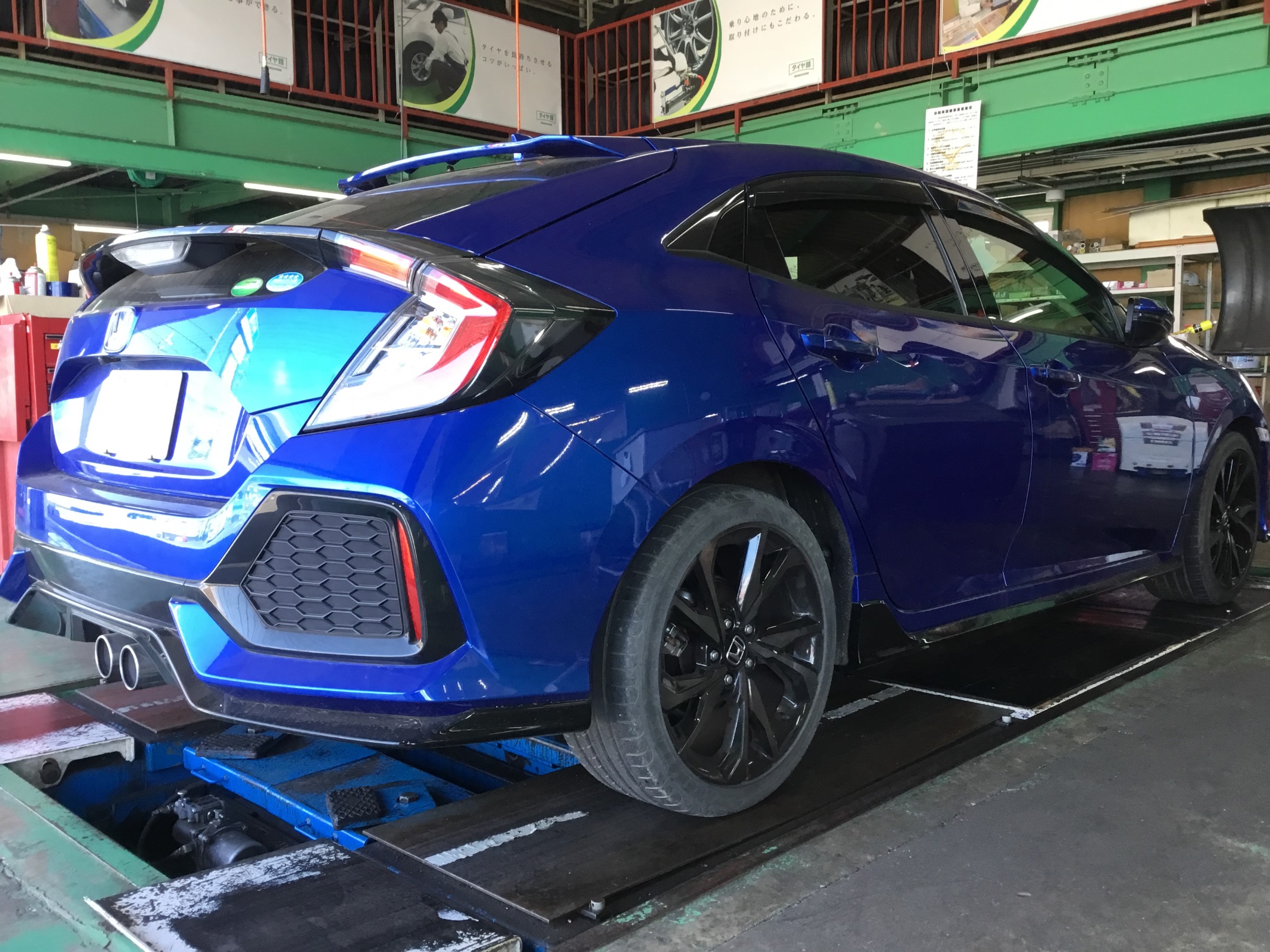 Fk7型シビックハッチバック 車高調 エアクリ マフラー交換 ホンダ シビック その他 パーツ取付 足回り関係取付 技術サービスブログ タイヤ館 鎌ヶ谷 千葉県のタイヤ カー用品ショップ タイヤからはじまる トータルカーメンテナンス タイヤ館グループ