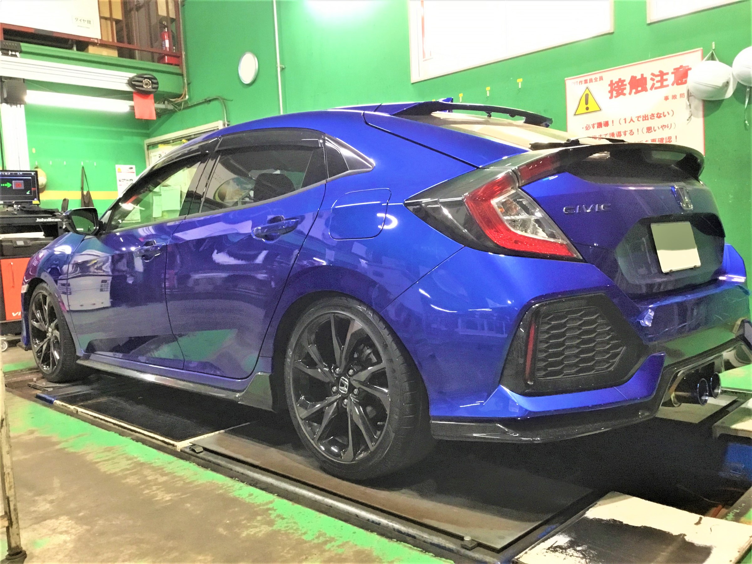 Fk7型シビックハッチバック 車高調 エアクリ マフラー交換 ホンダ シビック その他 パーツ取付 足回り関係取付 技術サービスブログ タイヤ館 鎌ヶ谷 千葉県のタイヤ カー用品ショップ タイヤからはじまる トータルカーメンテナンス タイヤ館グループ