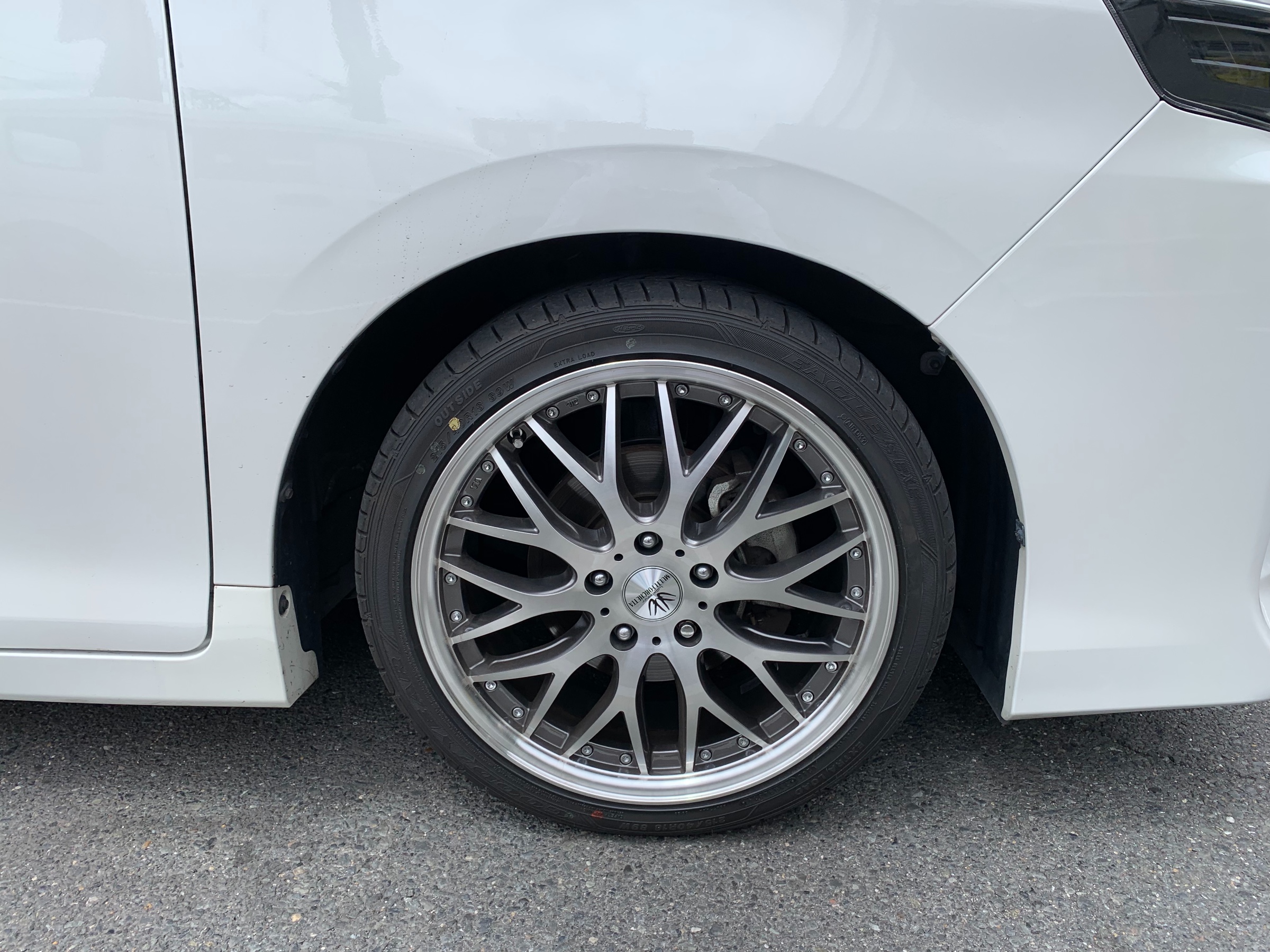 VOXY(ZRR80G)にRSR Ti2000(ダウンサス) | 店舗おススメ情報