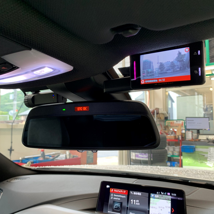 Bmw 4i F32 に ユピテル レーザー レーダー探知機 Z0dr 取付 Bmw 4シリーズ その他 パーツ取付 各種用品取付 スタッフ日記 タイヤ館 北山 京都府 滋賀県のタイヤからはじまる トータルカーメンテナンス タイヤ館グループ