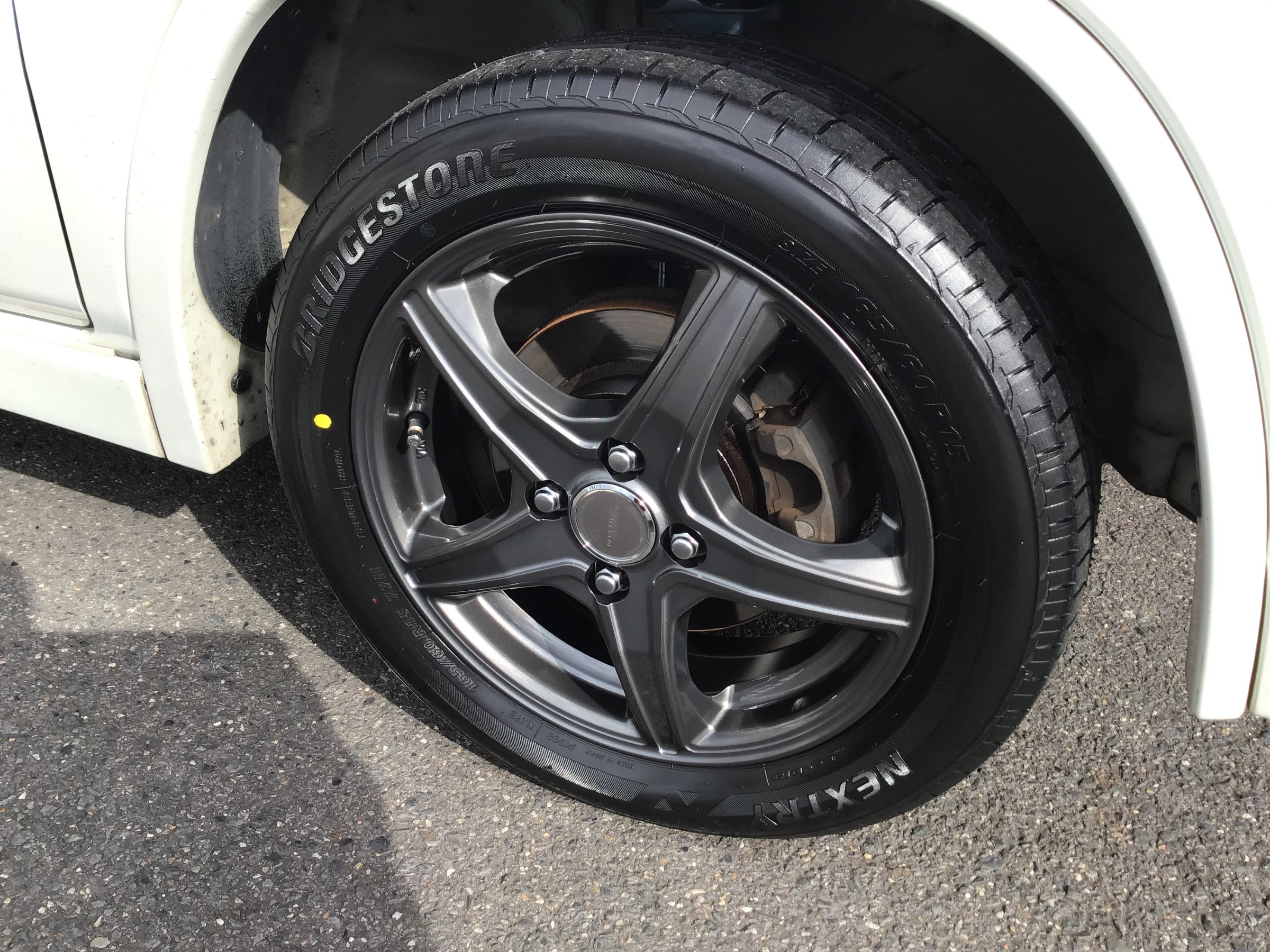 意外と無い？5本スポークガンメタホイール！ | 店舗おススメ情報