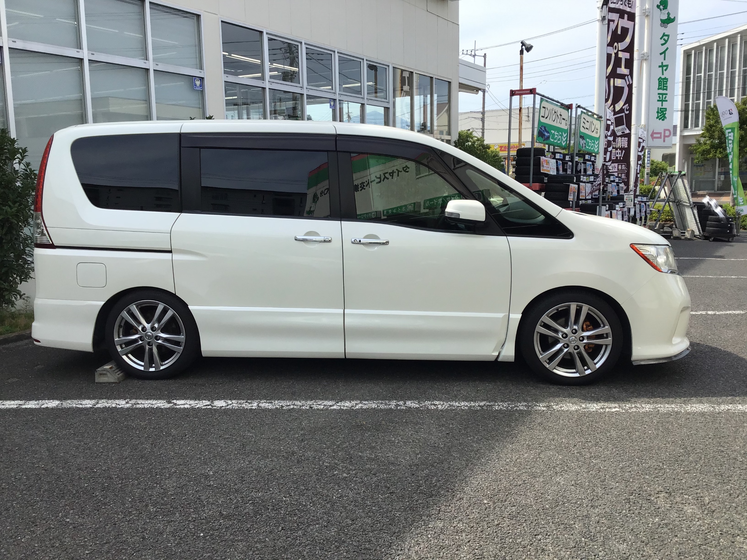 BLITZ ブリッツ　セレナ車高調　C26 C27 Amazon | BLITZ(ブリッツ) 車高調 レンチ付 セレナ/セレナe