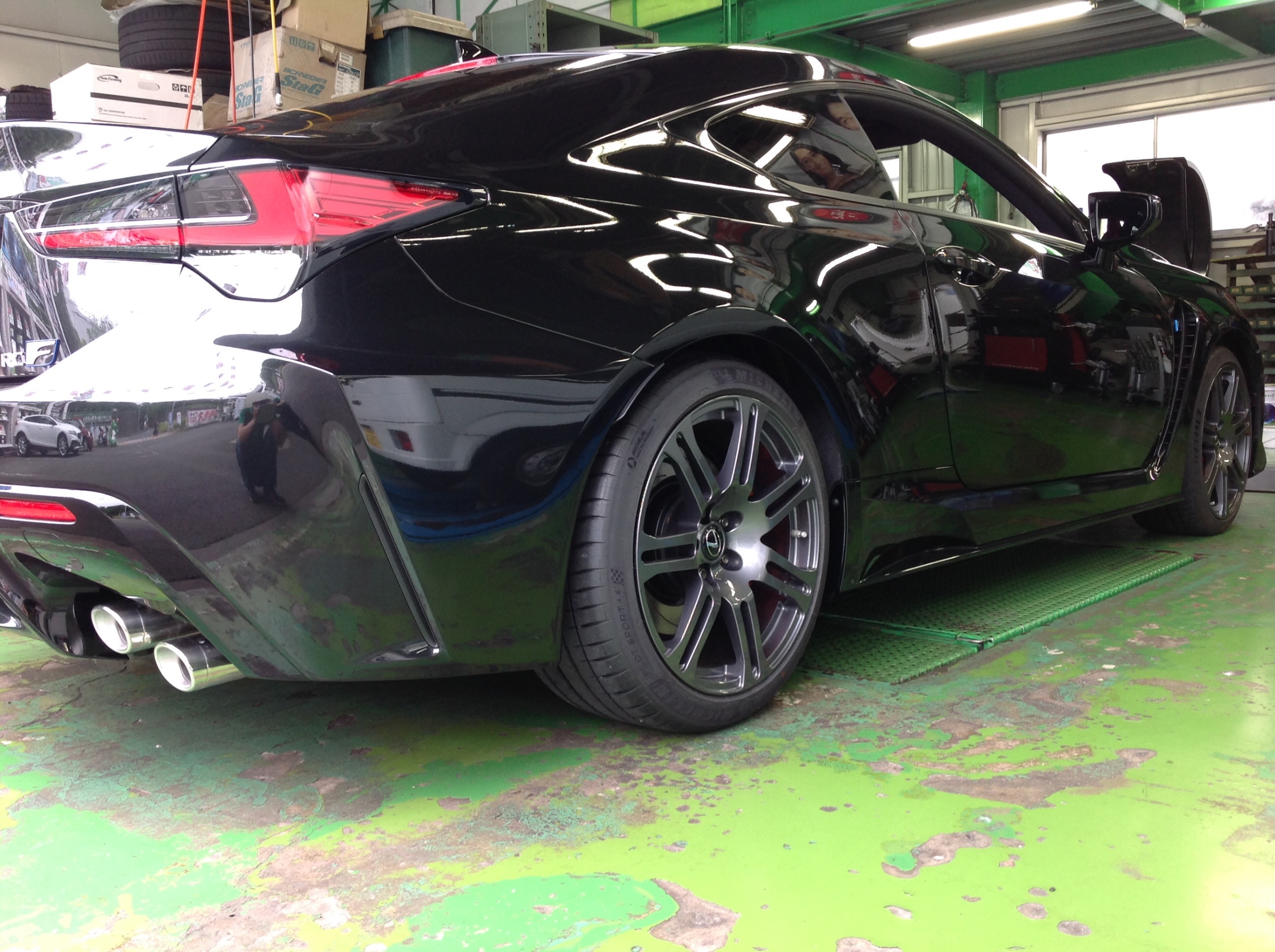 レクサス RC-F サス交換編 | 店舗おススメ情報 | タイヤ館 ジャパン 