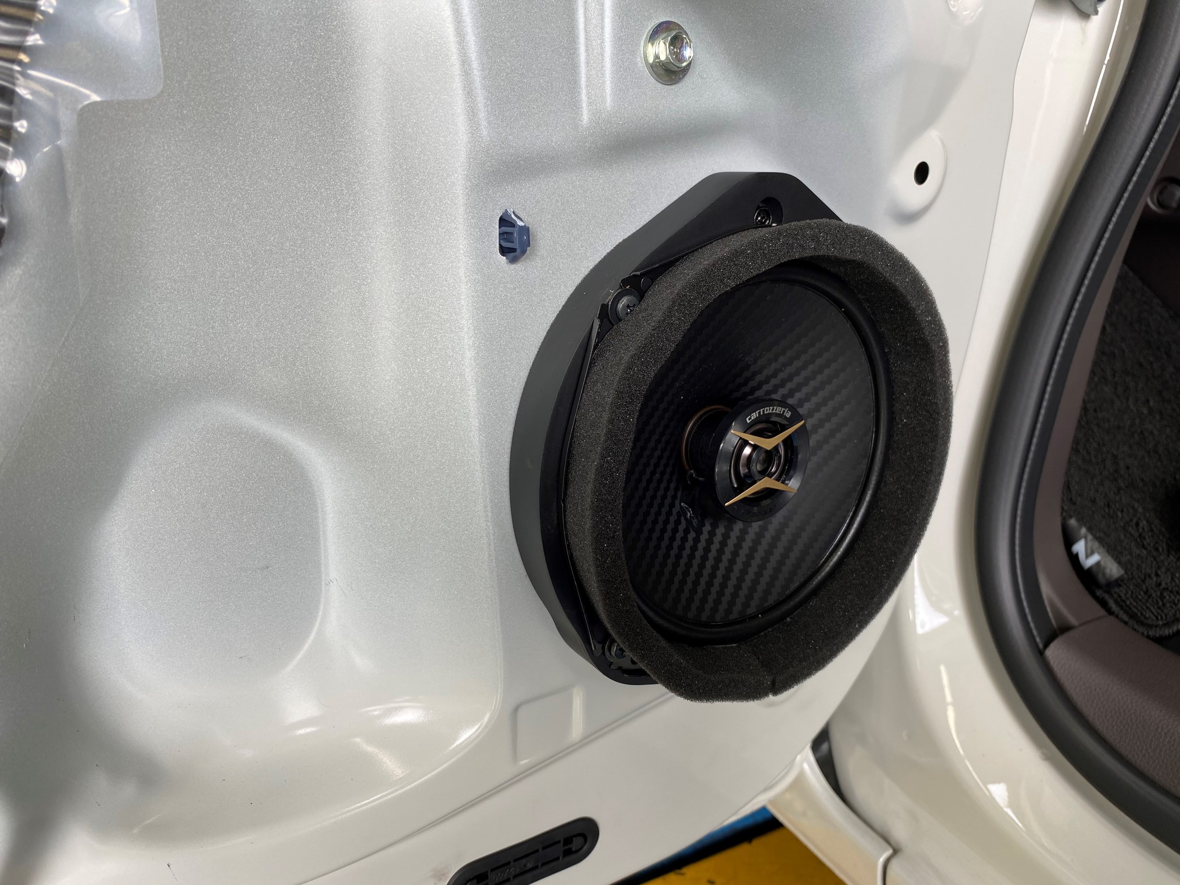 N Box フロントスピーカー交換 ホンダ N Box サービス事例 タイヤ館 土山 タイヤからはじまる トータルカーメンテナンス タイヤ館グループ