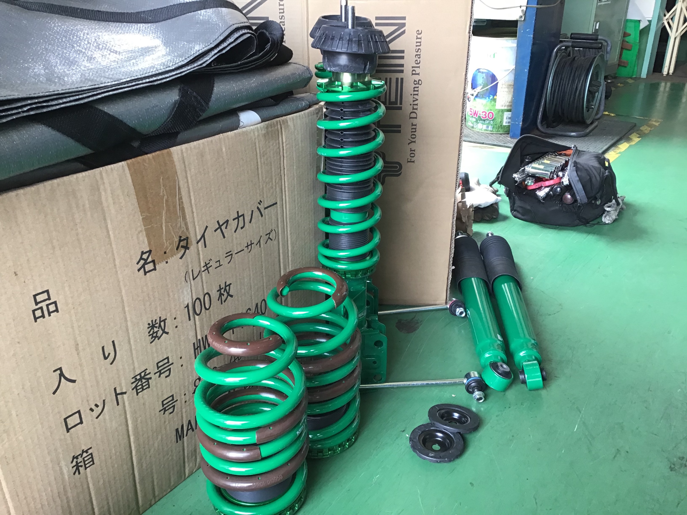 ホンダ モビリオスパイク 車高調取り付け | 店舗おススメ情報 | タイヤ