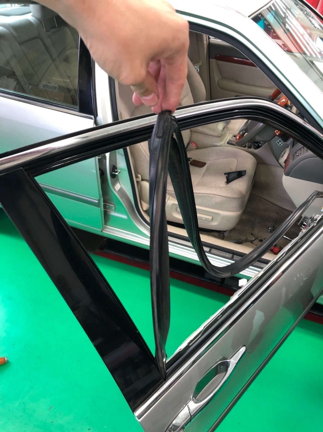 ランチャンネル ドアモール 交換 プログレ トヨタ プログレ その他 その他 関東運輸局長認証工場 自動車整備 点検 修理 ができます エンジン不良 オイル漏れ ラジエーター オルタネーター ベルト ブレーキ周り ブッシュ その他各種部品交換が可能です 法定