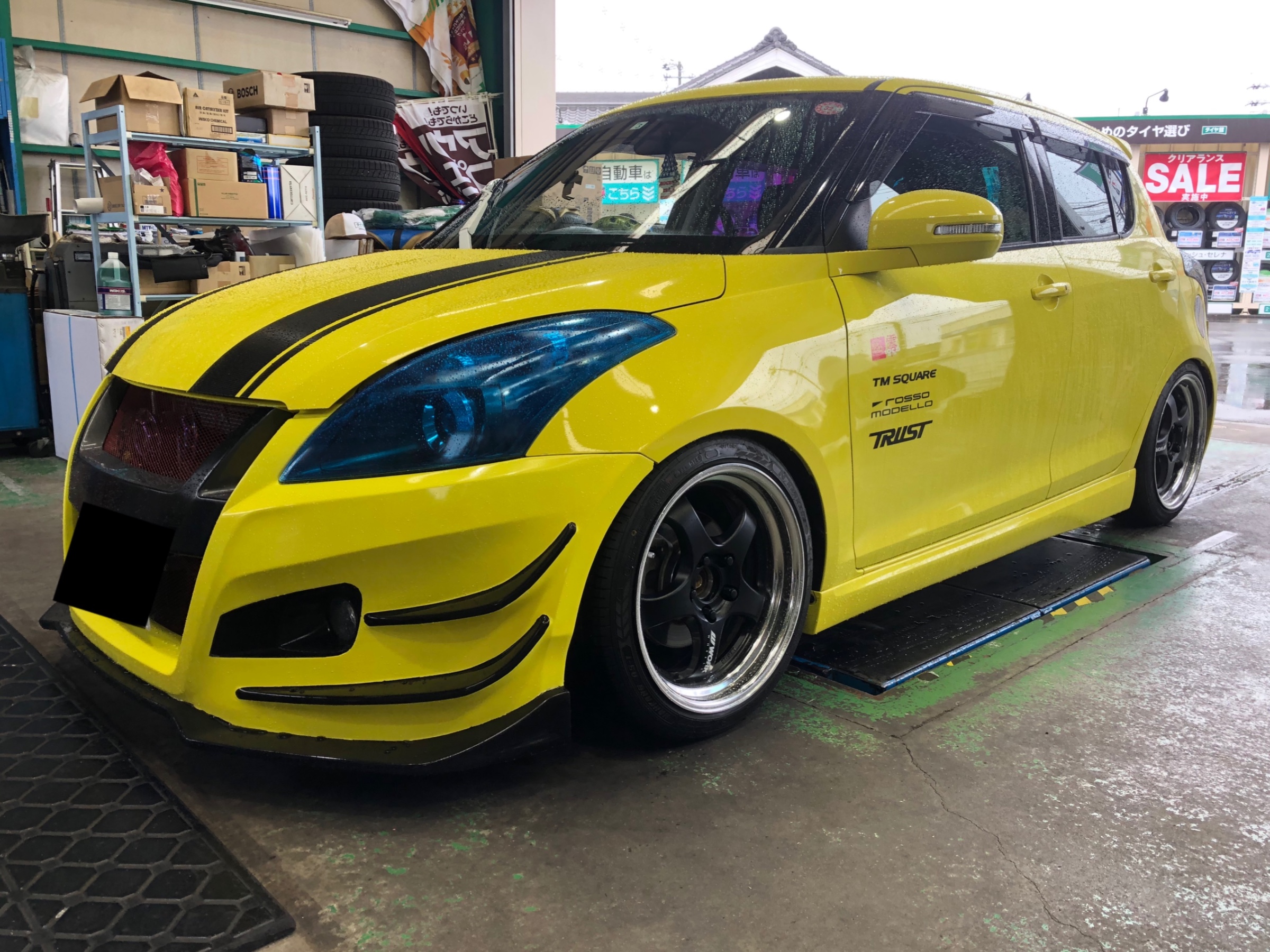 Zc32s スイフトスポーツ車高調取り付け スズキ スイフト スポーツ サービス事例 タイヤ館 加古川中央 兵庫県のタイヤ カー用品ショップ タイヤからはじまる トータルカーメンテナンス タイヤ館グループ