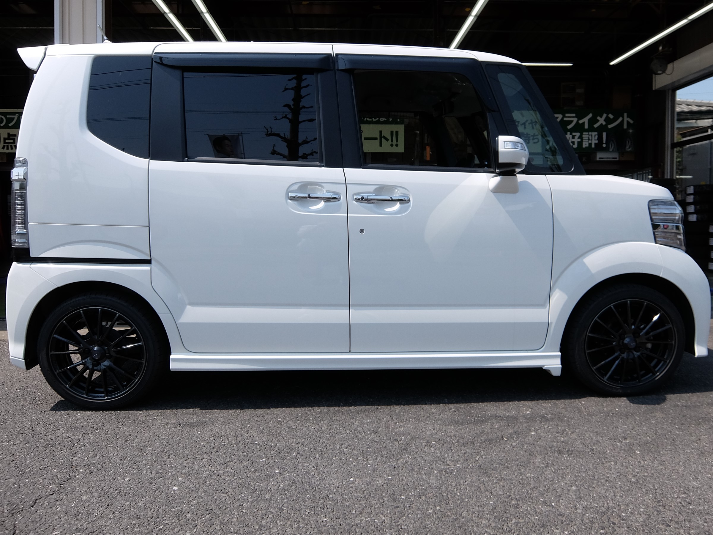 ホンダ・N-BOX・JF1】車高調取付け | 店舗おススメ情報 | タイヤ