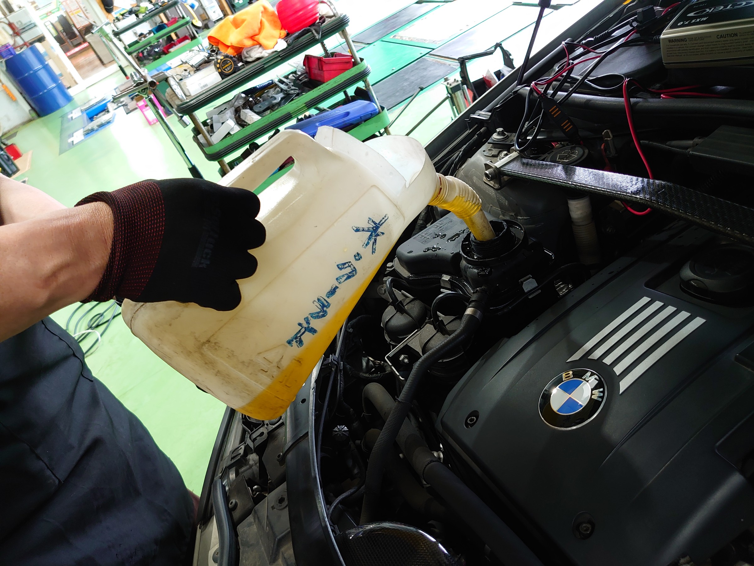 Bmw E92 335i クーラント交換しました Bmw 3シリーズ メンテナンス商品 その他 無料安全点検 技術サービス施工事例 タイヤ館 福岡東 タイヤからはじまる トータルカーメンテナンス タイヤ館グループ