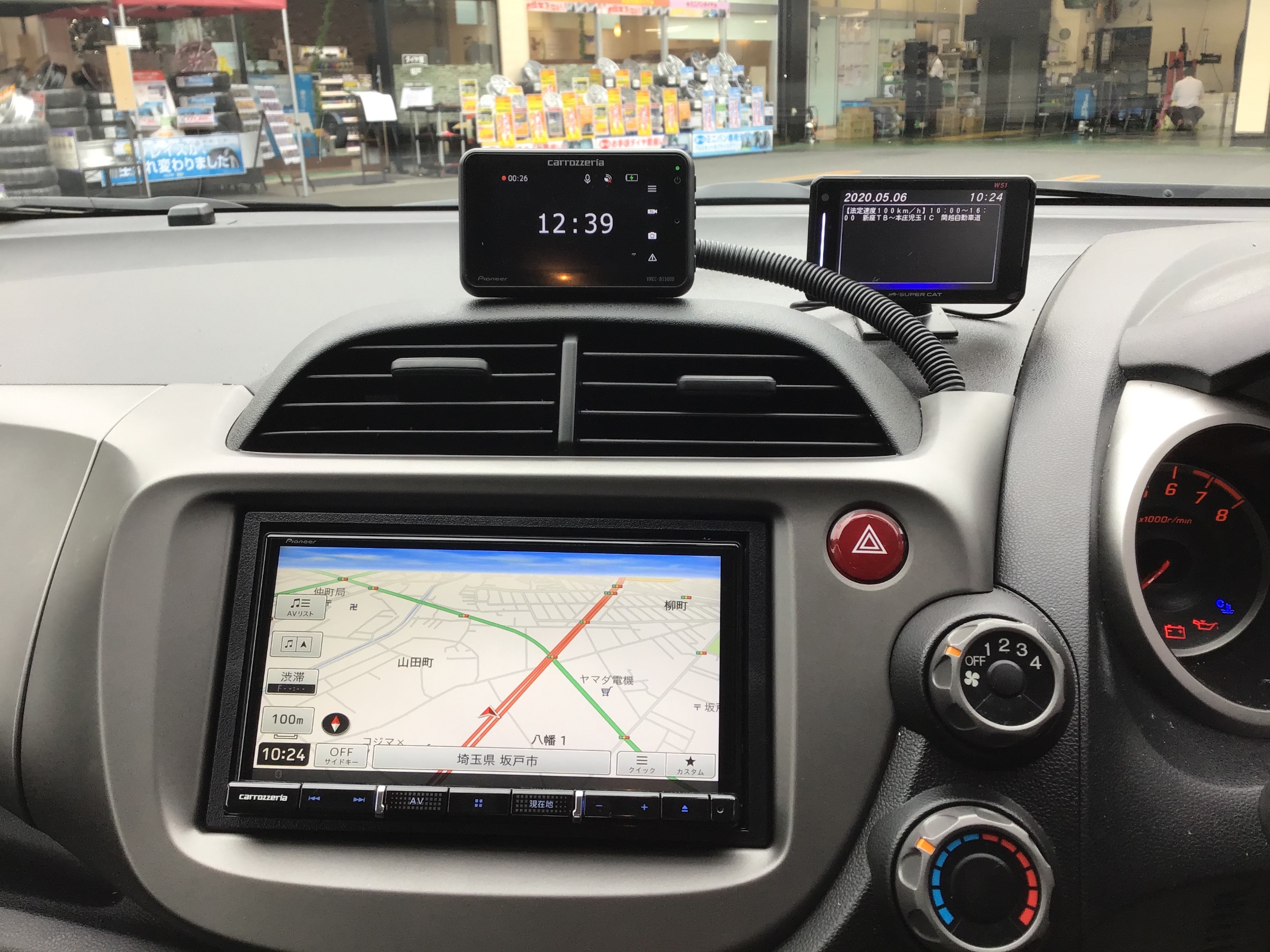 ナビゲーションシステム装着 ホンダ フィット Av ナビ機器 カー用品取付 Av商品取付 スタッフ日記 タイヤ館 坂戸 タイヤからはじまる トータルカーメンテナンス タイヤ館グループ