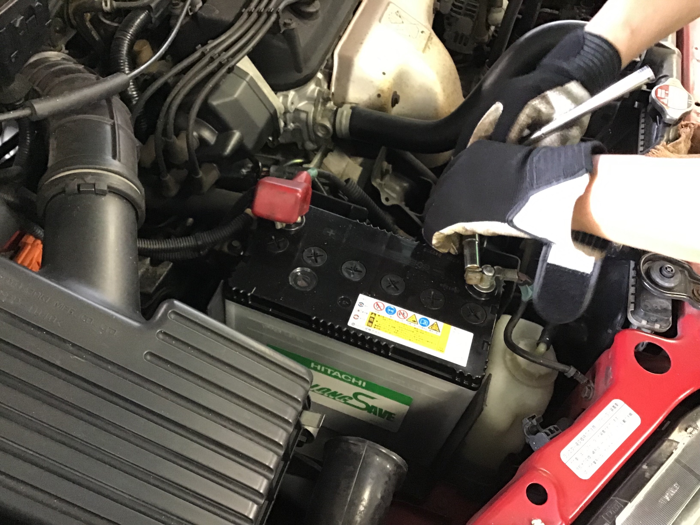 オデッセイ バッテリー交換 ホンダ オデッセイ メンテナンス商品 カー用品取付 バッテリー 作業紹介 タイヤ館 ２４６さぎぬま 神奈川県のタイヤ カー用品ショップ タイヤからはじまる トータルカーメンテナンス タイヤ館グループ
