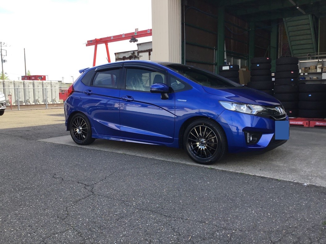 フィットハイブリッド Gp6車高調取付 スタッフ日記 タイヤ館 上越 新潟県のタイヤ カー用品ショップ タイヤからはじまる トータルカーメンテナンス タイヤ館グループ