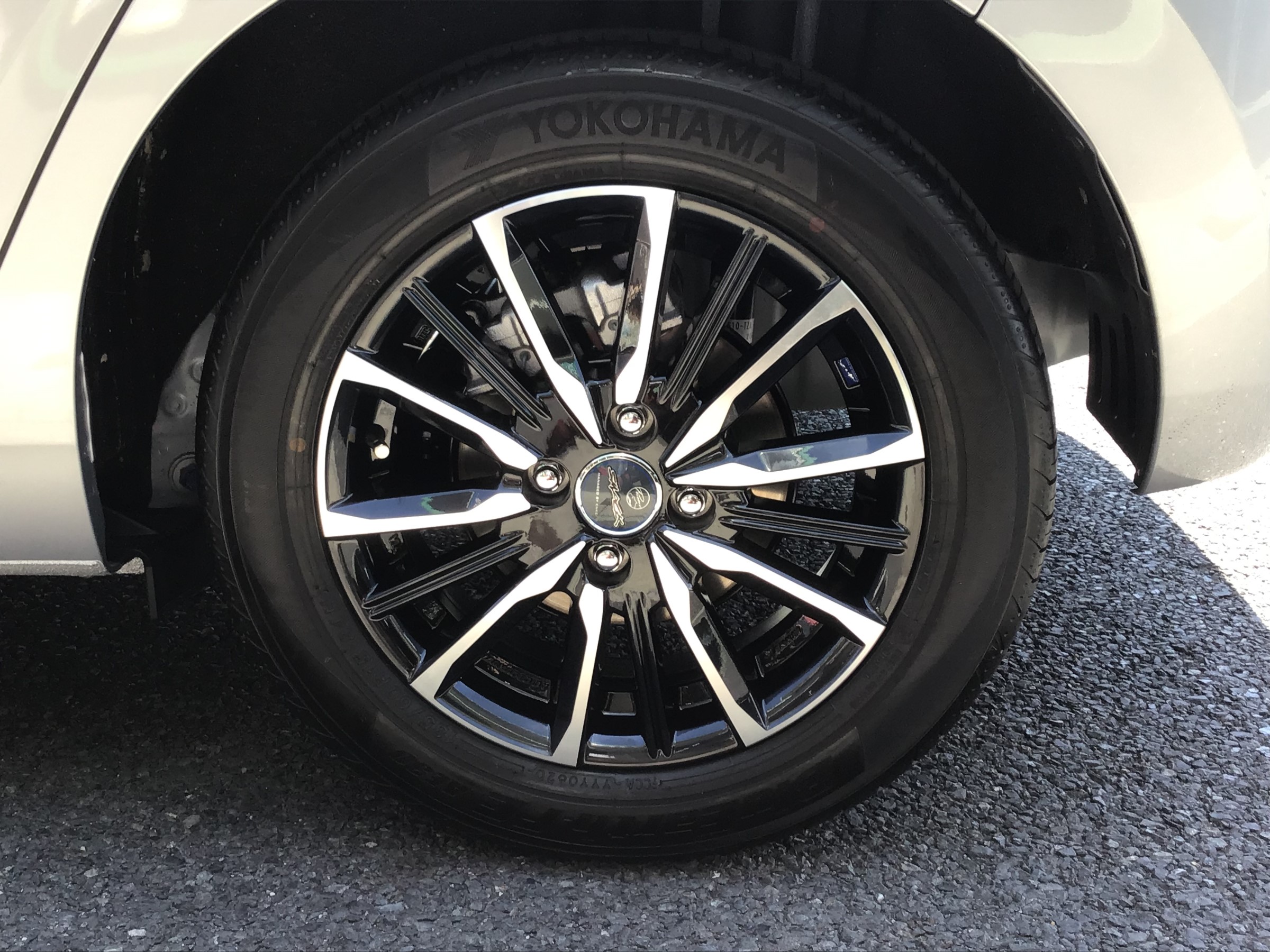 4個まで郵便OK ECOS ヴェゼル CX-3 225/45R18 ヨコハマ ブルーアース