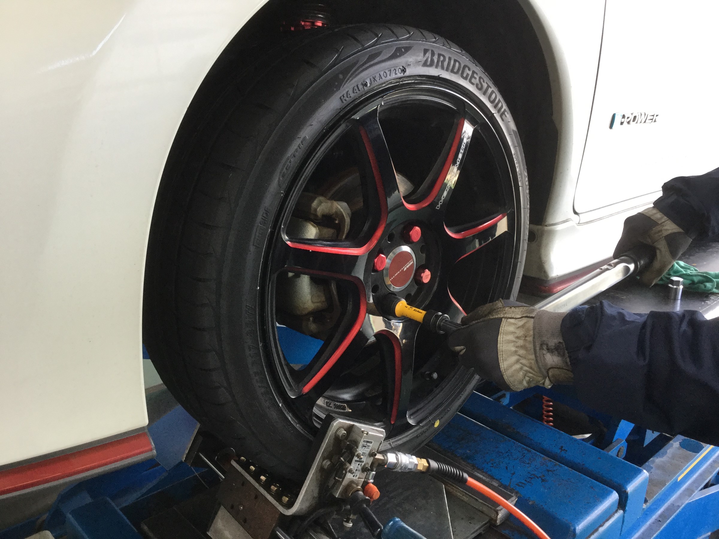 ノート・NISMO タイヤ交換 | 日産 ノートe-POWER タイヤ タイヤ