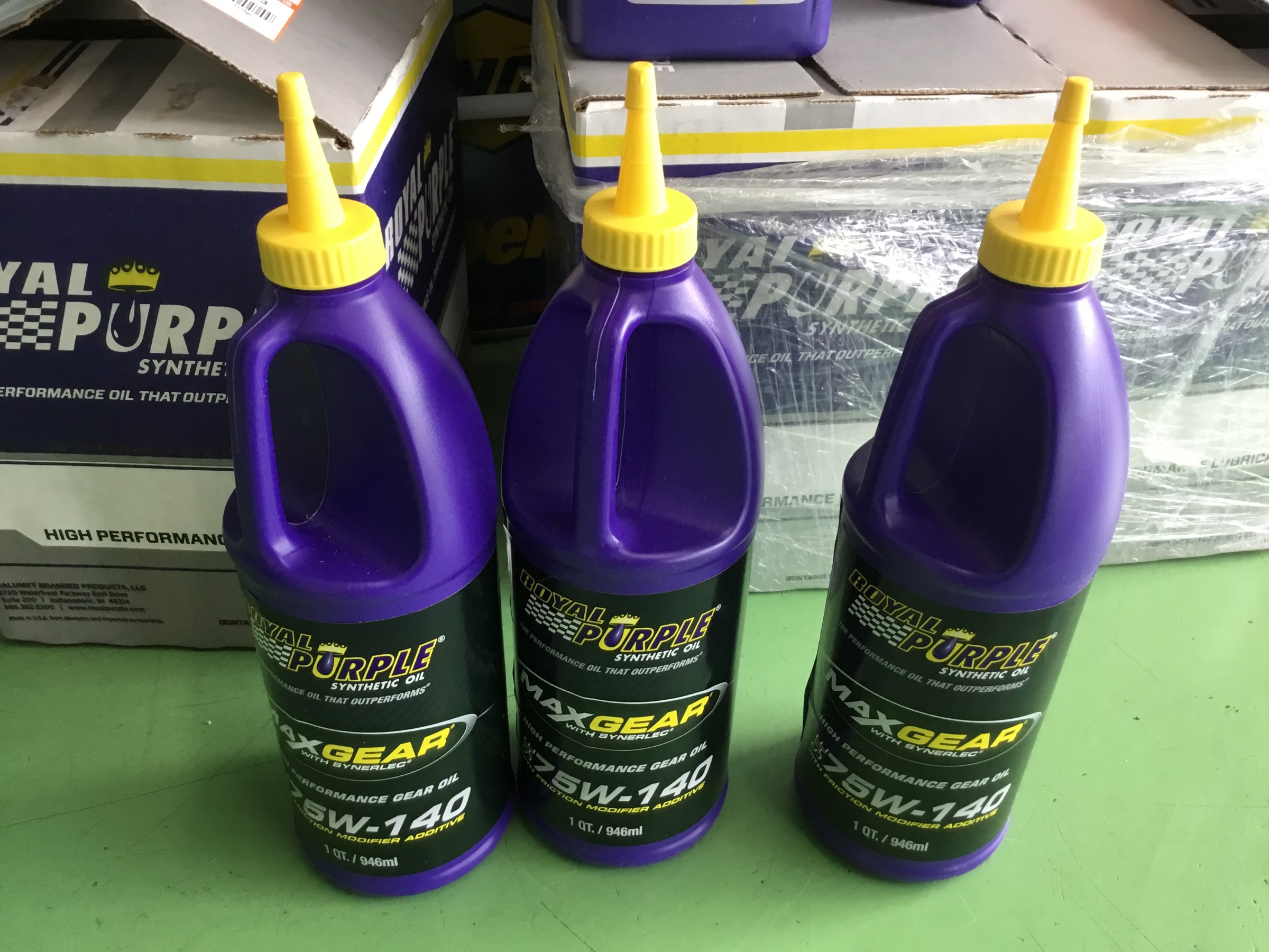 ロイヤルパープルMAX-GEAR 75w-140 2本セット ロイヤルパープル MAXGEAR (946ml) 75W-140 | 大林モータース