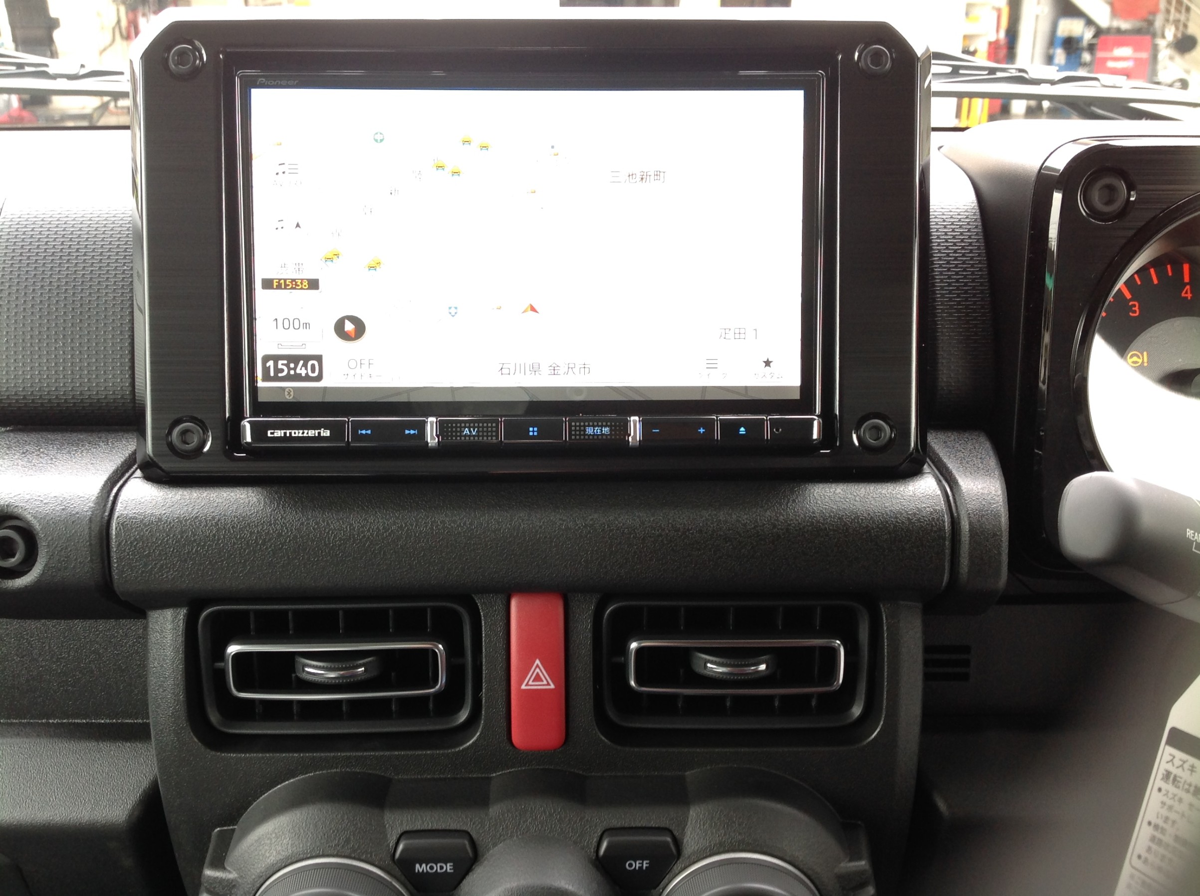 新型ジムニー 純正 ナビパネル