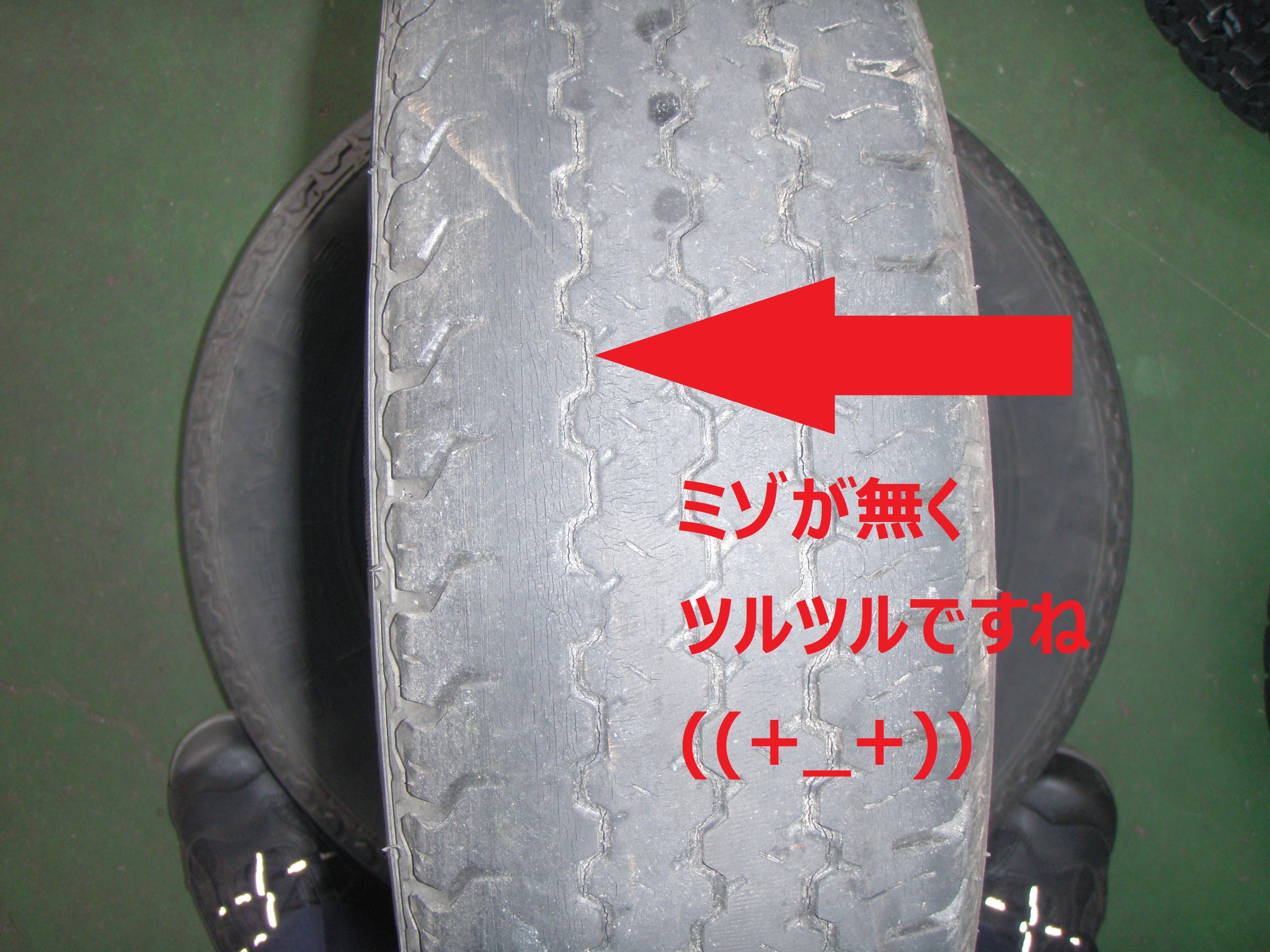 ☆SUBARU サンバートラック タイヤ交換作業 | スバル サンバー タイヤ