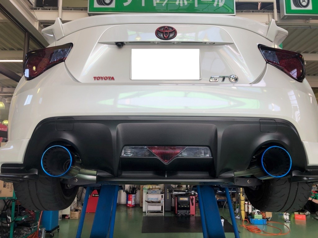 86 HKSマフラー取付 | トヨタ 86 その他 パーツ取付 > 各種用品取付