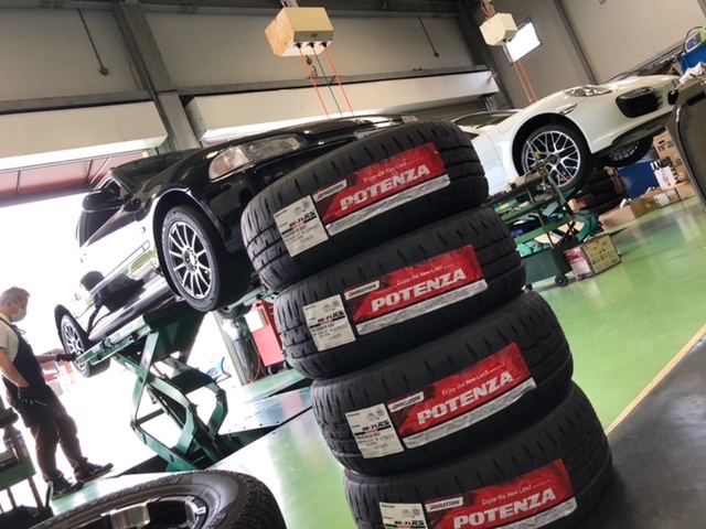 ホンダ Eg6 シビックのタイヤ交換をしましたっ ホンダ シビック タイヤ タイヤ ホイール関連 タイヤ ホイール交換 技術サービス施工事例 タイヤ館 福岡東 タイヤからはじまる トータルカーメンテナンス タイヤ館グループ