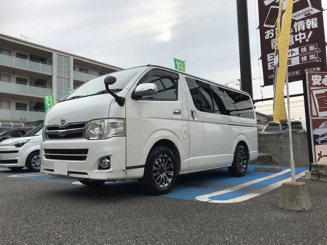 ハイエース 0系 にタイヤホイールをお取り付けしました トヨタ ハイエース タイヤ タイヤ ホイール関連 タイヤ ホイール交換 作業日記 タイヤ館 春日 タイヤからはじまる トータルカーメンテナンス タイヤ館グループ