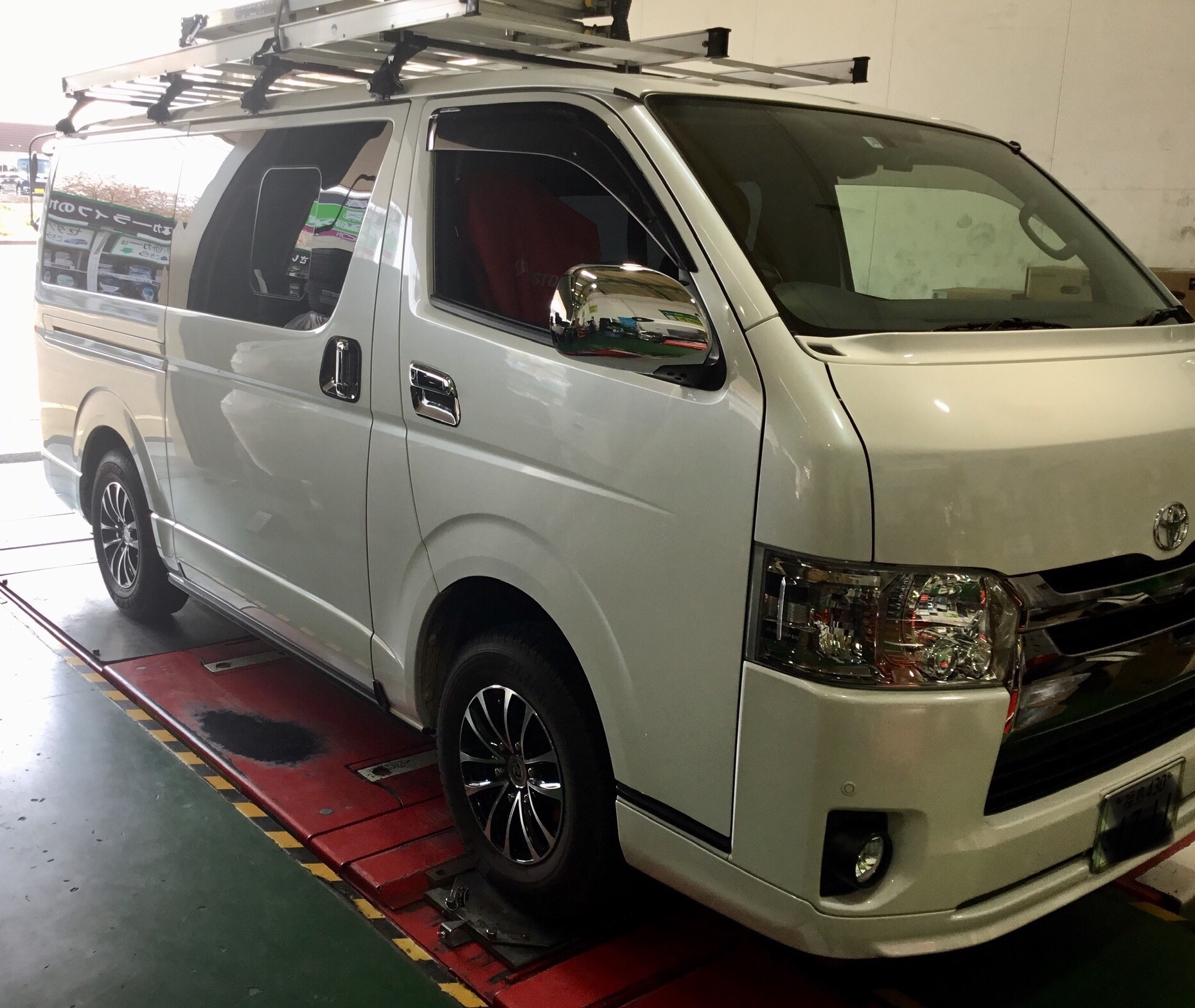 200系ハイエース☆ RAYS TE37SB 17インチ | トヨタ ハイエース