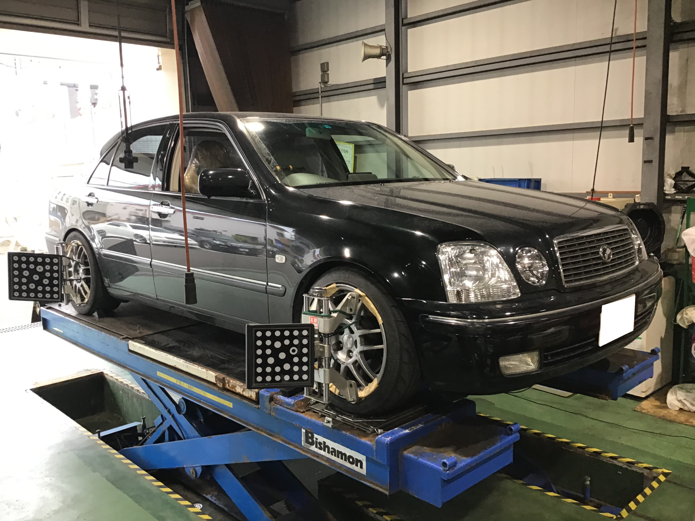 アライメントはカスタムカーには大事 トヨタ ポルテ その他 タイヤ ホイール関連 アライメント作業は予約制です スタッフ日記 タイヤ館 新発寒 タイヤからはじまる トータルカーメンテナンス タイヤ館グループ