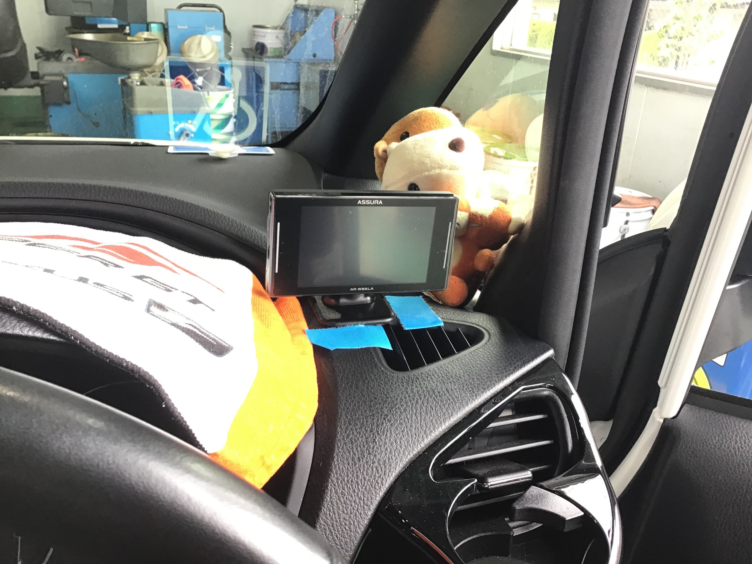 トヨタ ノア セルスター レーザー レーダー探知機取り付け トヨタ ノア Av ナビ機器 パーツ取付 各種用品取付 サービス事例 タイヤ館 綾瀬 神奈川県のタイヤ カー用品ショップ タイヤからはじまる トータルカーメンテナンス タイヤ館グループ