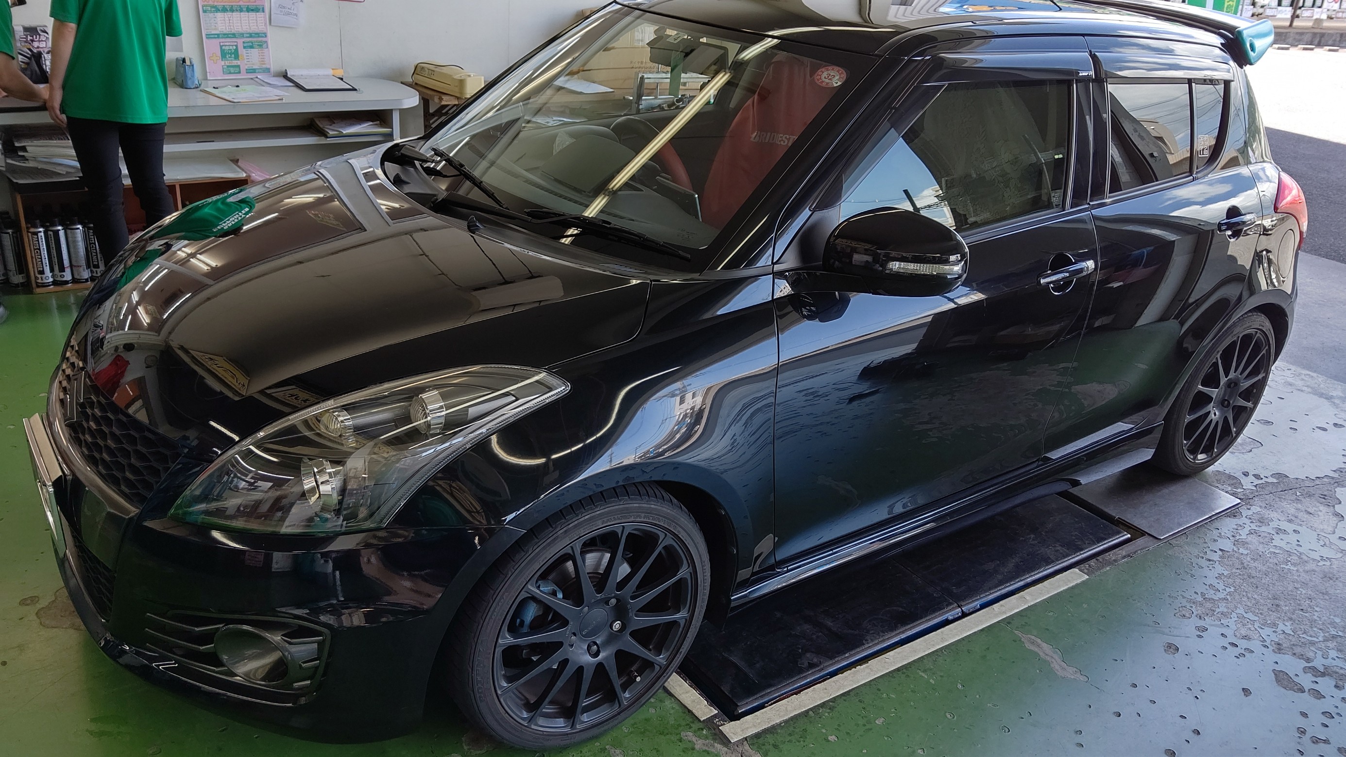 やっと、スイフトスポーツにポテンザRE-71RSを取付しました。 | スズキ