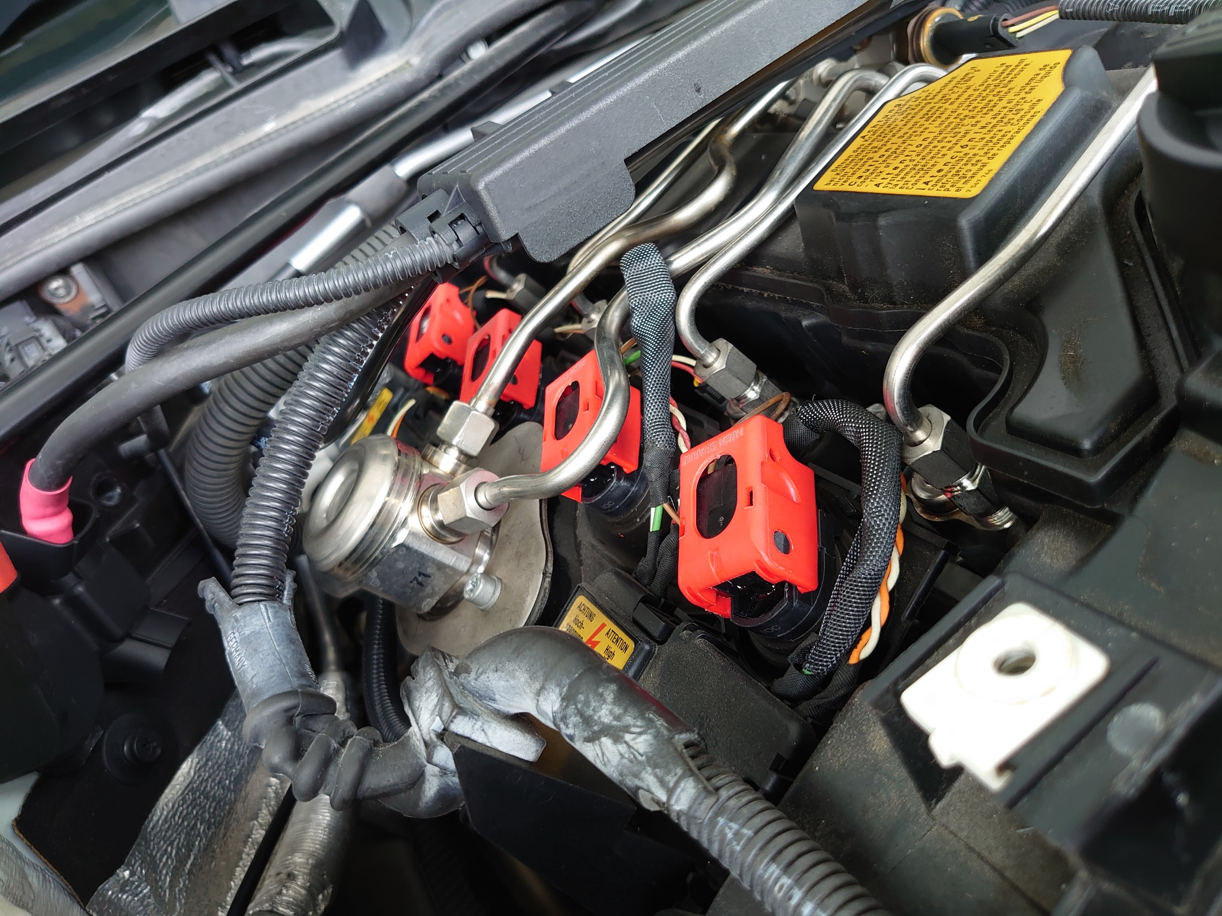 BMW E92 320i HIGH SPARK IGNITION COIL に交換しました♪ | BMW 3