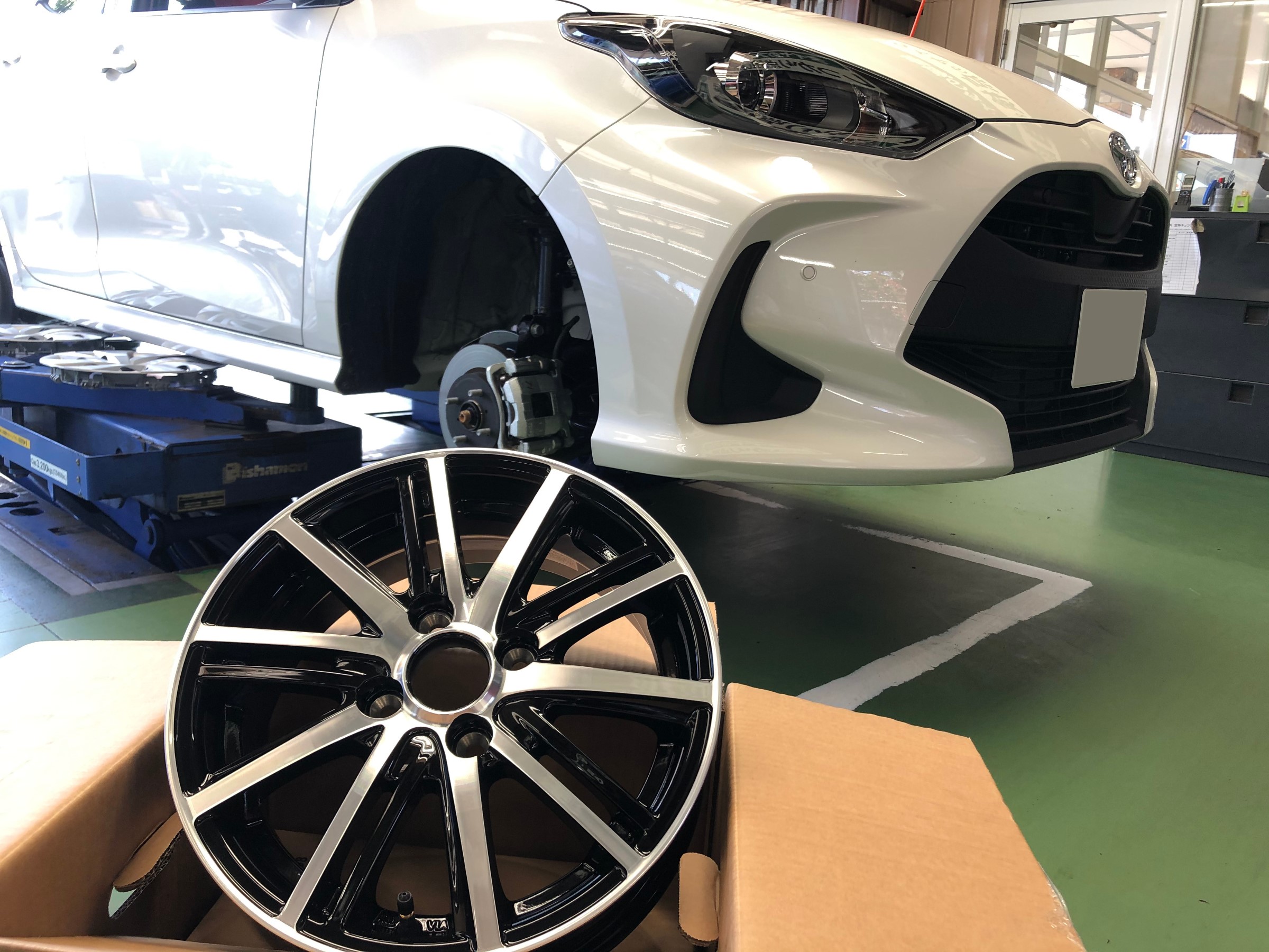 トヨタ・ヤリス・KSP210】アルミホイール交換 | 店舗おススメ情報