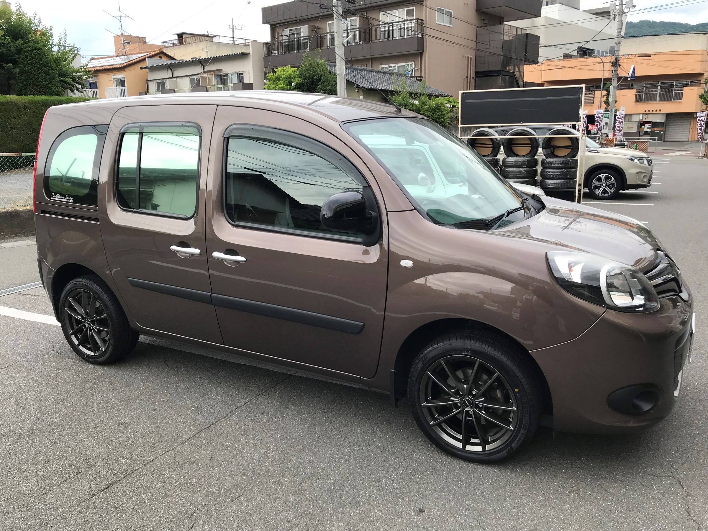 ルノーカングーにアルミホイール取り付け BORBET TYPE W装着