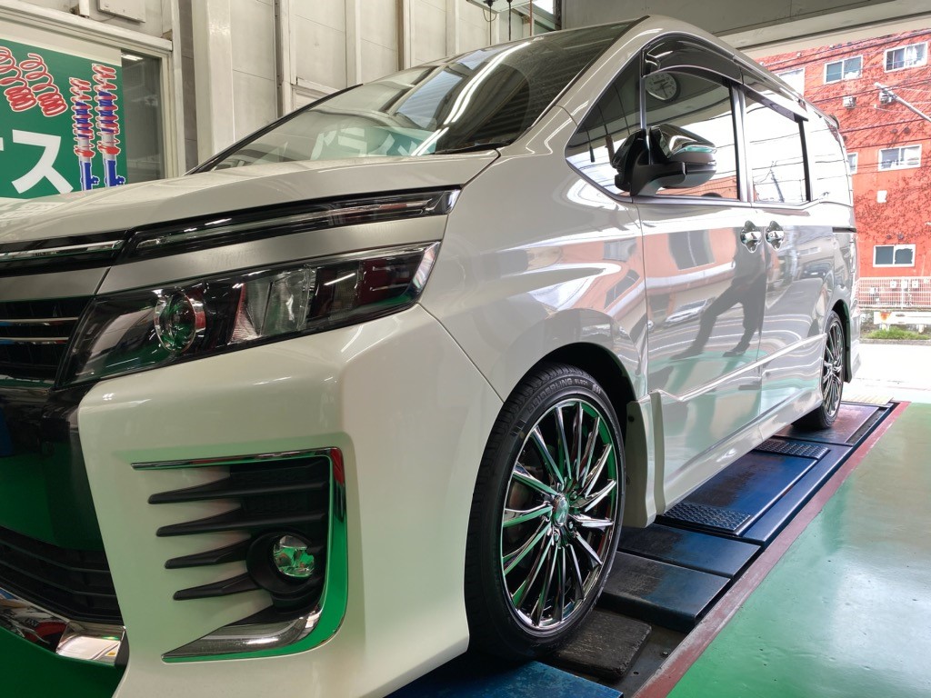 ◆Weds レオニス CH 18インチ◆7J+53 5H114.3◆RV03+ZE914 215/45R18◆ノア ヴォクシー エスクァイア