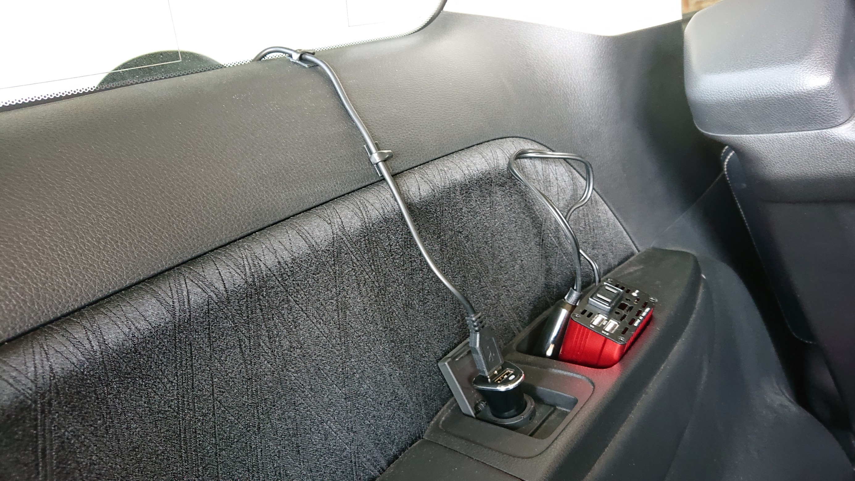ホンダ オデッセイ リア専用ドライブレコーダー取り付け ホンダ オデッセイ Av ナビ機器 カー用品取付 ドライブレコーダー 取付 サービス事例 タイヤ館 西船橋 千葉県のタイヤ カー用品ショップ タイヤからはじまる トータルカーメンテナンス タイヤ館グループ