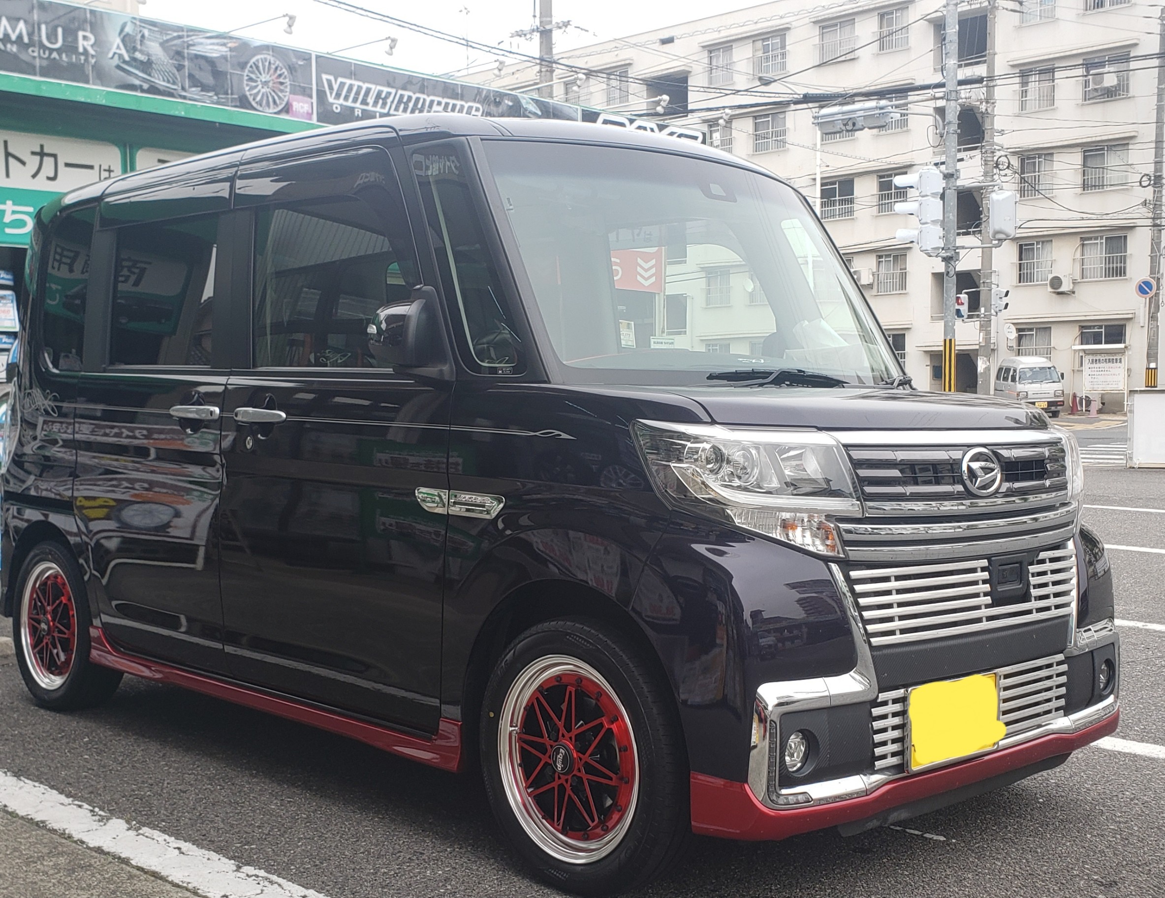 ダイハツ タント ホイール取り付け ワーク エクイップ03kcar用 ダイハツ タントカスタム ホイール タイヤ ホイール関連 タイヤ ホイール交換 サービス事例 タイヤ館 ヒロ タイヤからはじまる トータルカーメンテナンス タイヤ館グループ