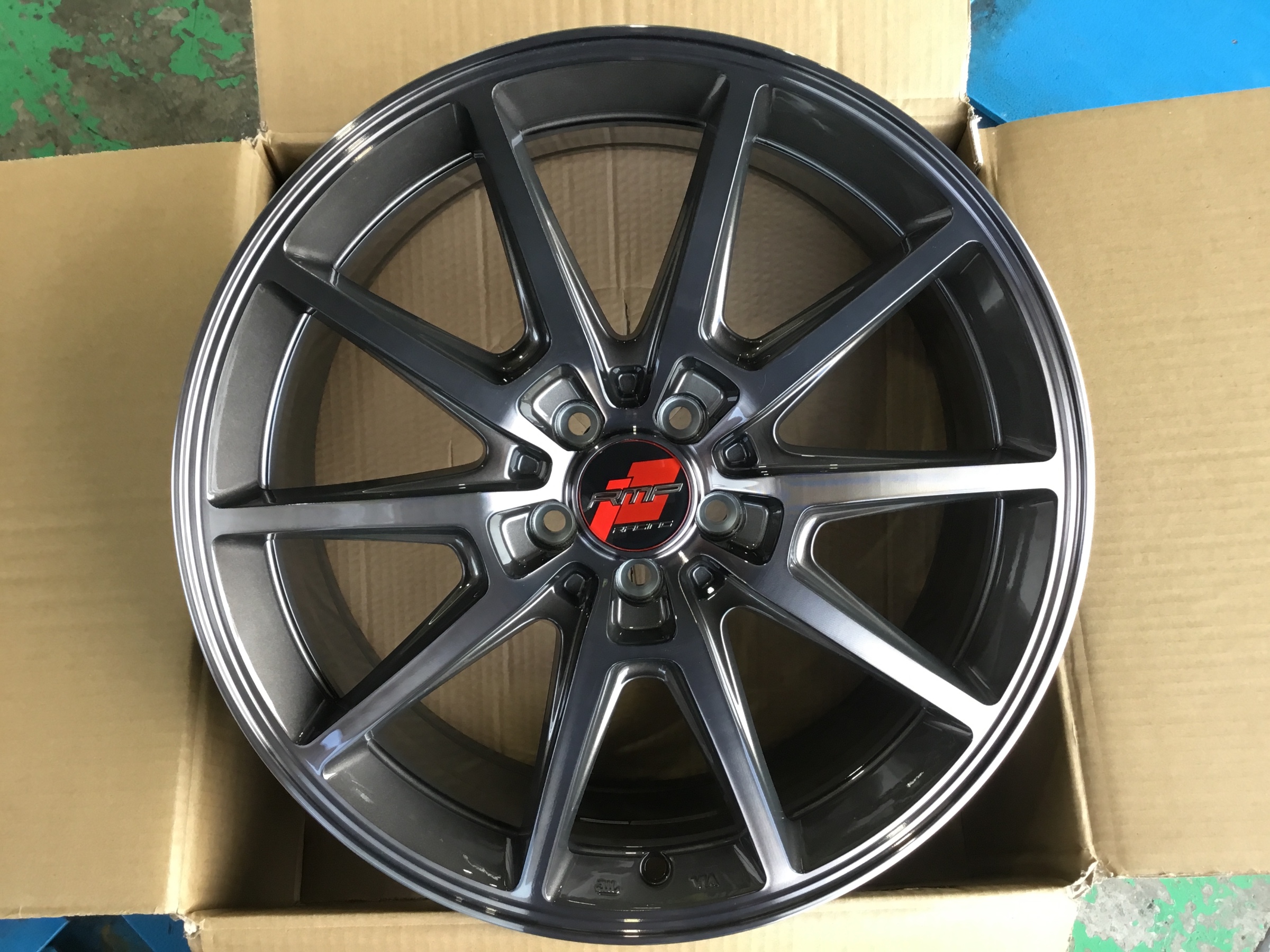 予約分のホイール『RMPレーシング R25』入荷のご案内☆ | スバル