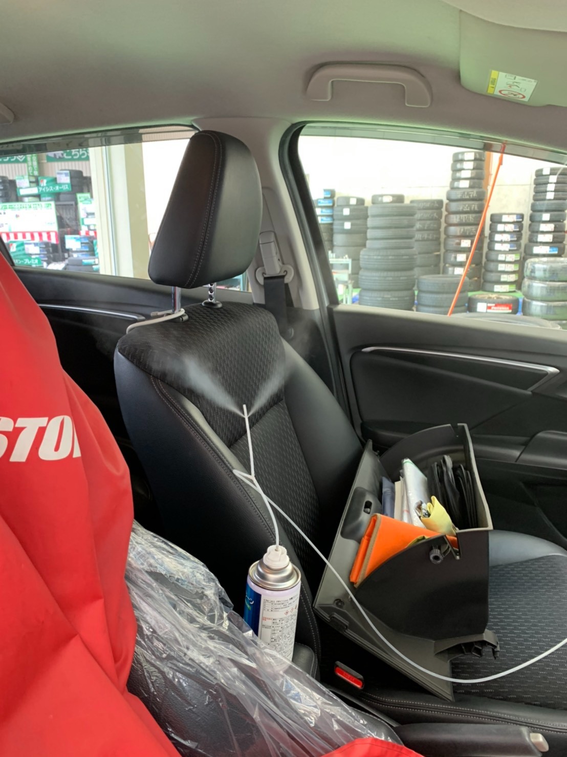 ホンダ フィット 消臭抗菌クリーン サービス事例 タイヤ館 阿見 茨城県のタイヤ カー用品ショップ タイヤからはじまる トータルカーメンテナンス タイヤ館グループ