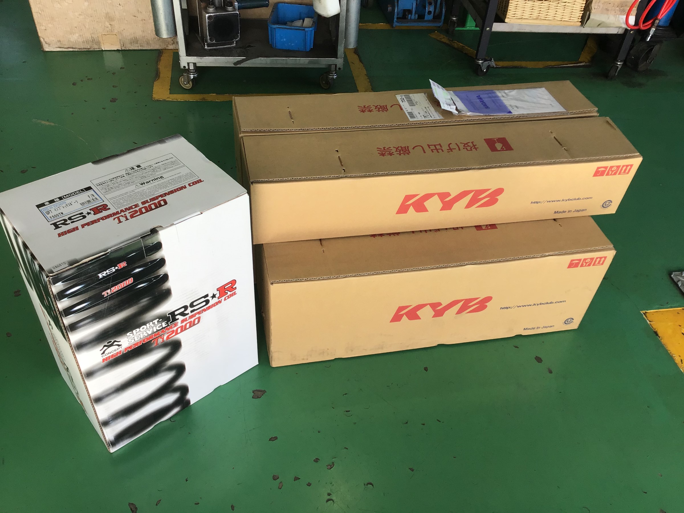 インプレッサスポーツ(GP7) 足回り交換 | 店舗おススメ情報 | タイヤ館