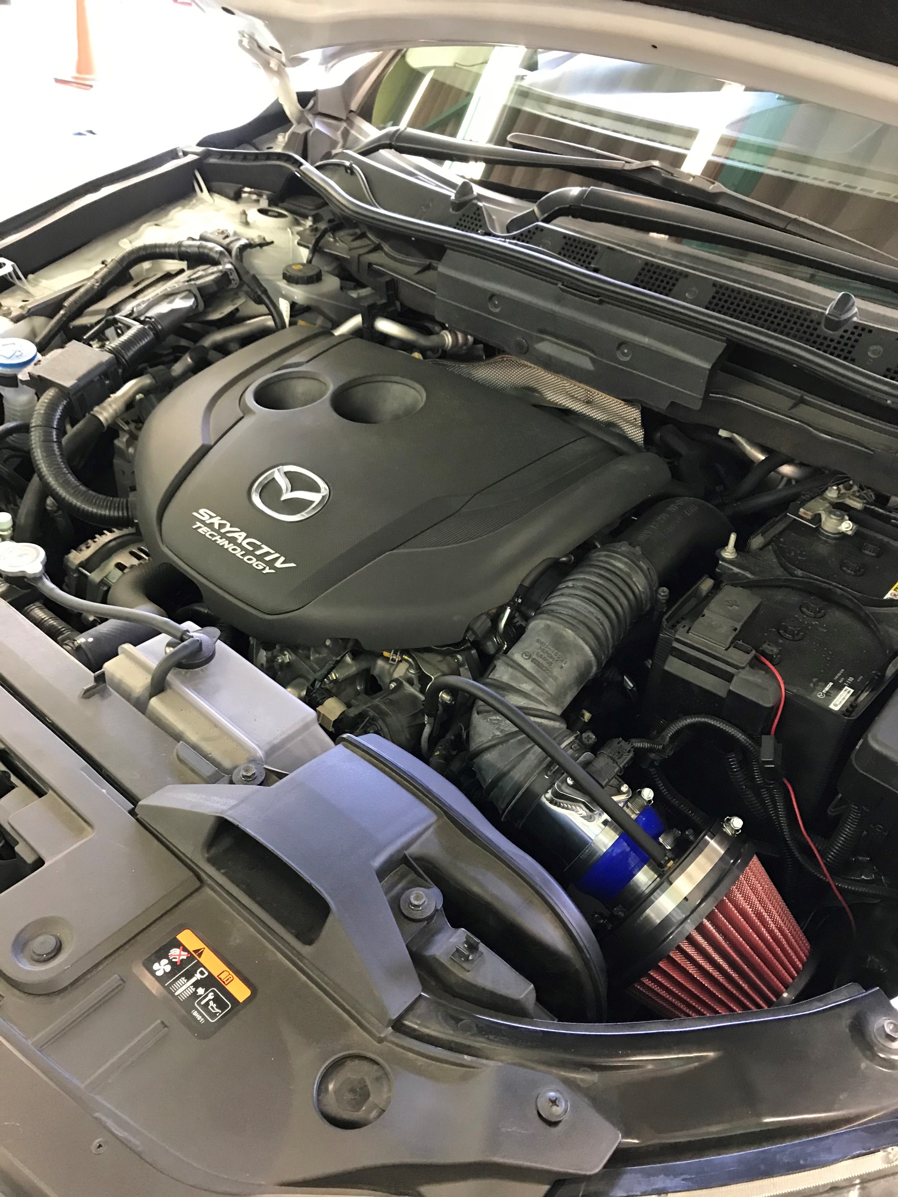 CX-5のエアクリーナー交換 | マツダ CX-5 その他 パーツ取付 > 各種用品取付 | サービス事例 | タイヤ館 倉敷大島 |  タイヤからはじまる、トータルカーメンテナンス タイヤ館グループ
