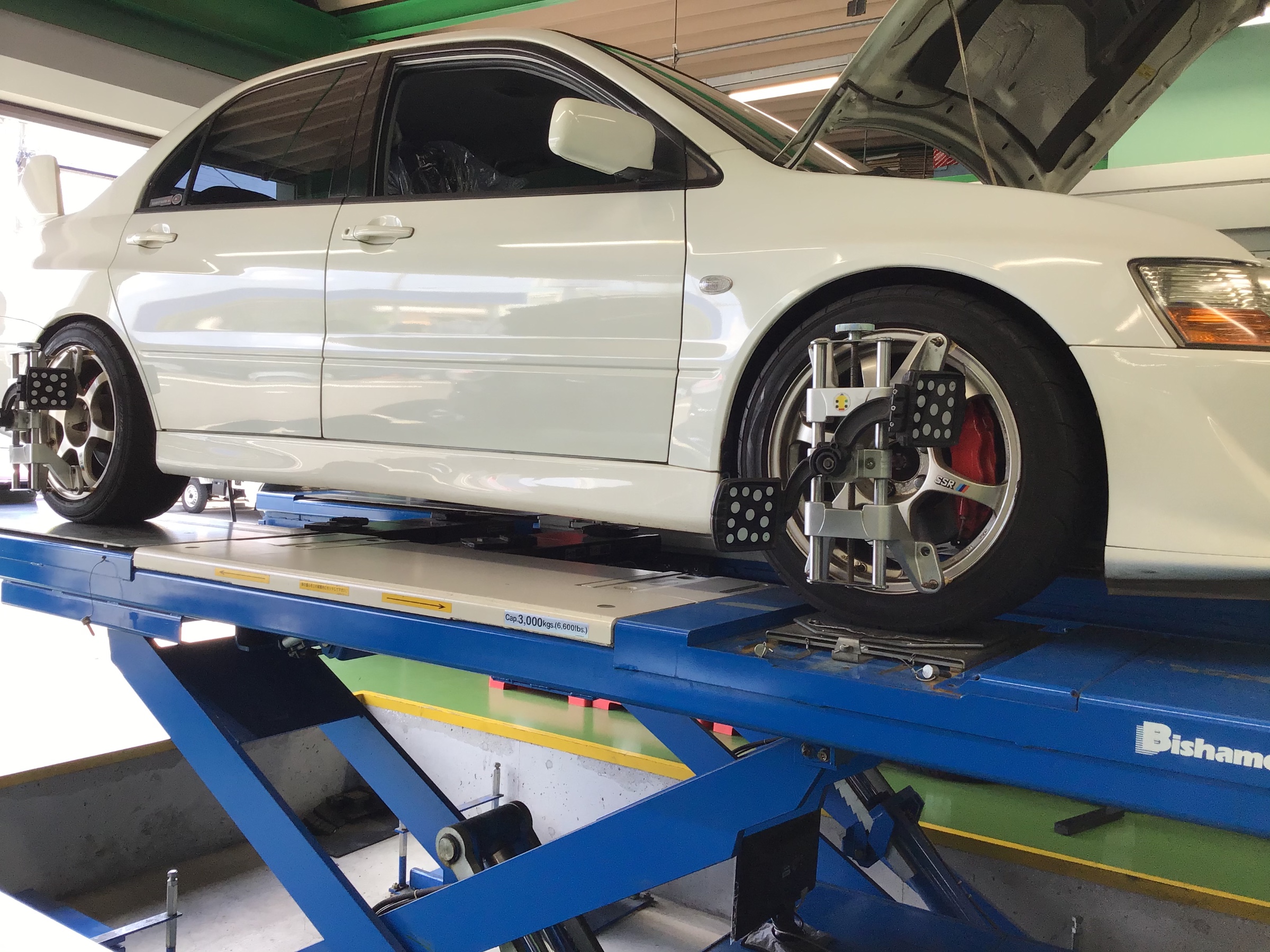 ランエボ8車高調取付け ๑ ๑ サービス事例 タイヤ館 湘南台 タイヤからはじまる トータルカーメンテナンス タイヤ館グループ