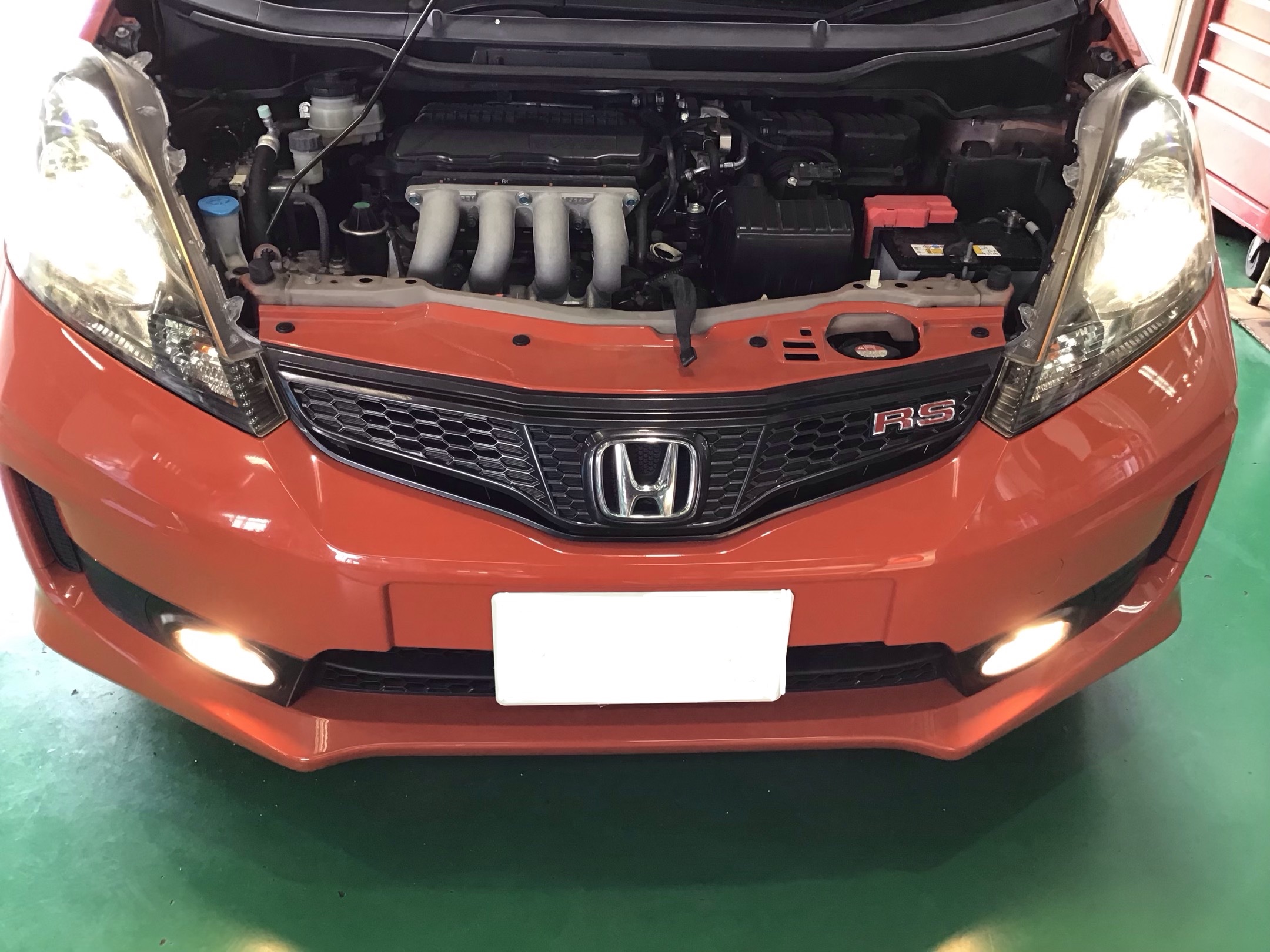 純正』交換HIDバルブで、新車時の明るさを取り戻す！ | ホンダ 