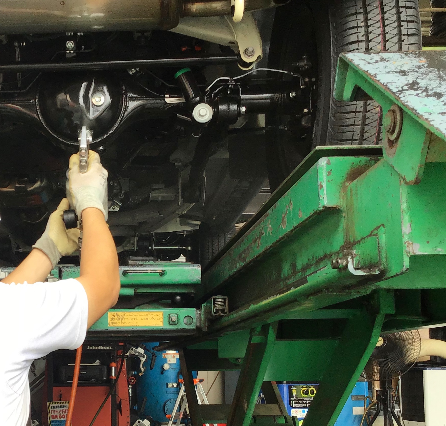 ジムニーシエラ 下回り防錆 施工 スズキ ジムニーシエラ メンテナンス商品 その他 ボディアンダー防錆コート サービス事例 タイヤ館 上尾 タイヤからはじまる トータルカーメンテナンス タイヤ館グループ