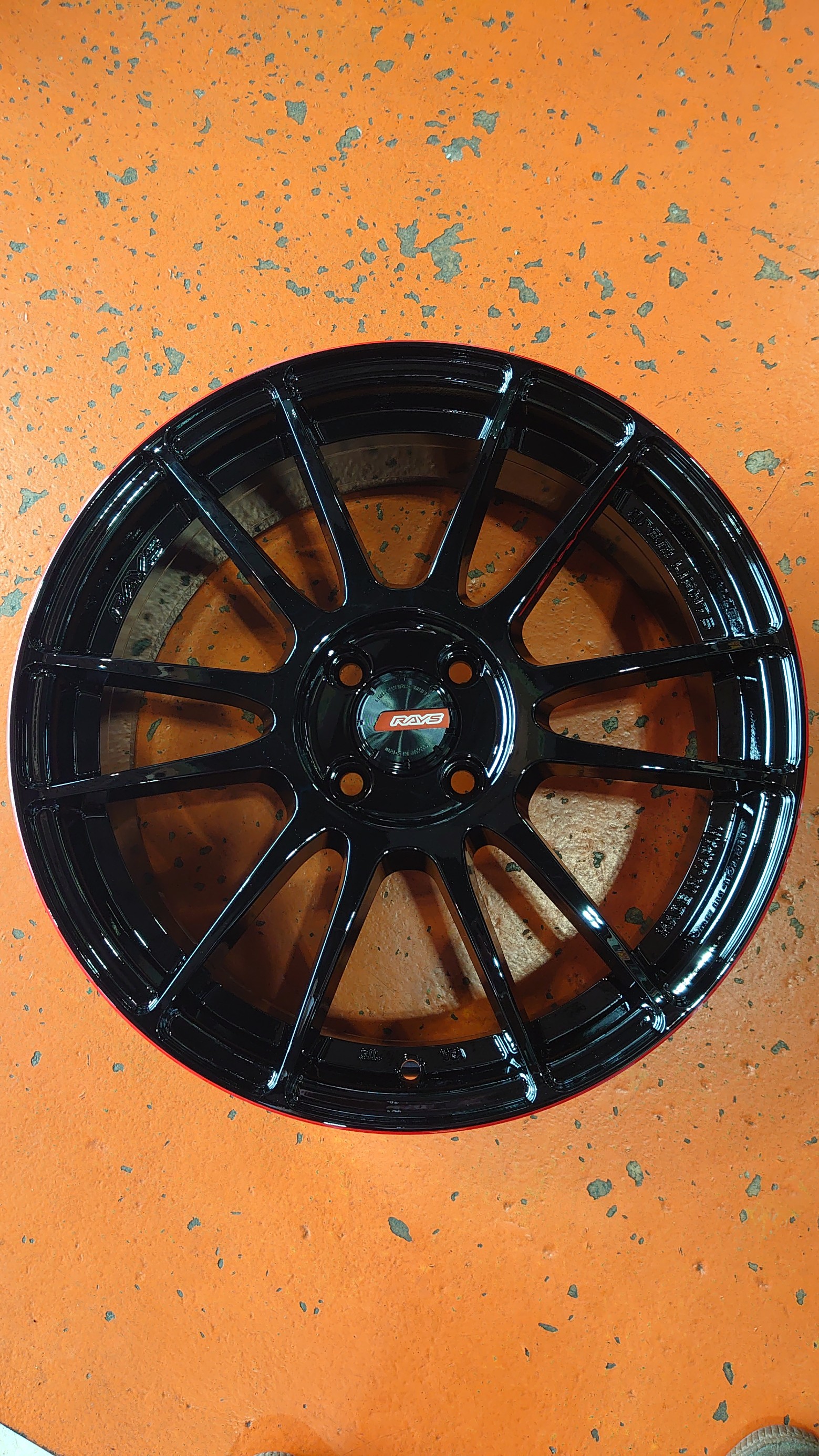 日産 NOTEnismo e-POWER(E12) タイヤホイール交換 RAYS gram LIGHTS